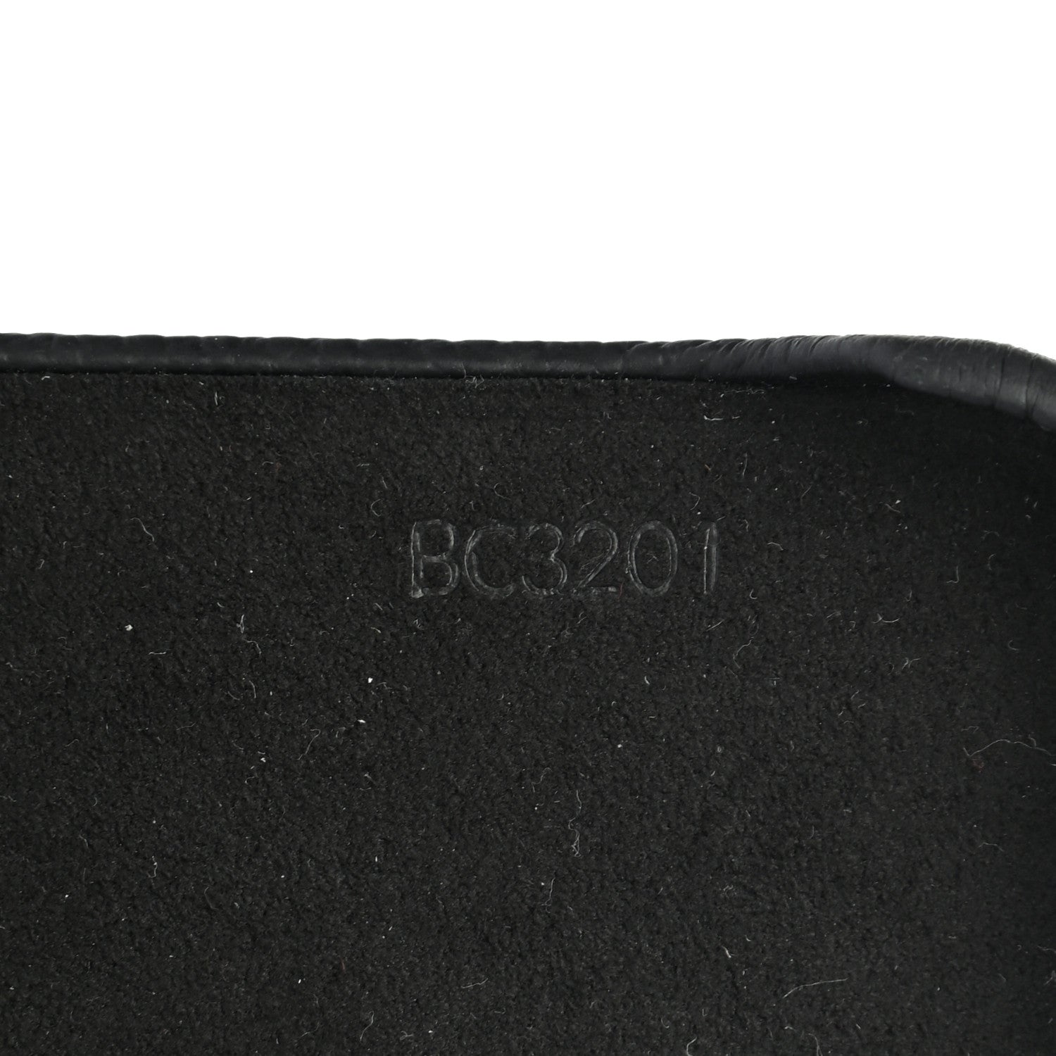 Louis Vuitton Monogram iPhone 12/12 Pro Bumper Black 6 of 6