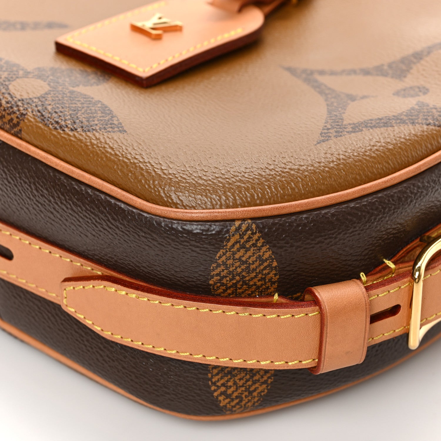 Louis Vuitton Reverse Monogram Giant Boite Chapeau Souple 8 of 8