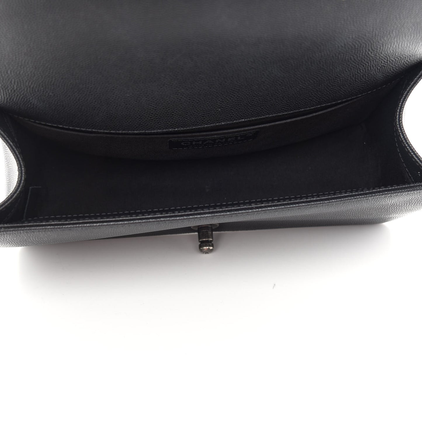 Caviar Quilted Medium Boy Flap Black