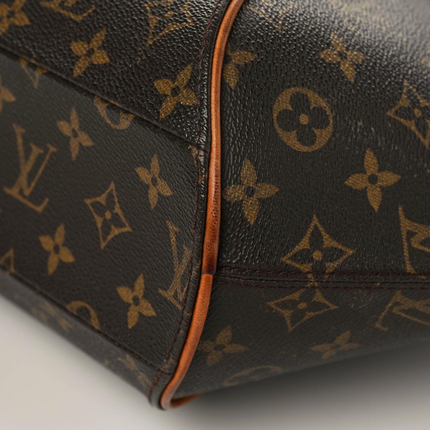 Monogram Ellipse MM