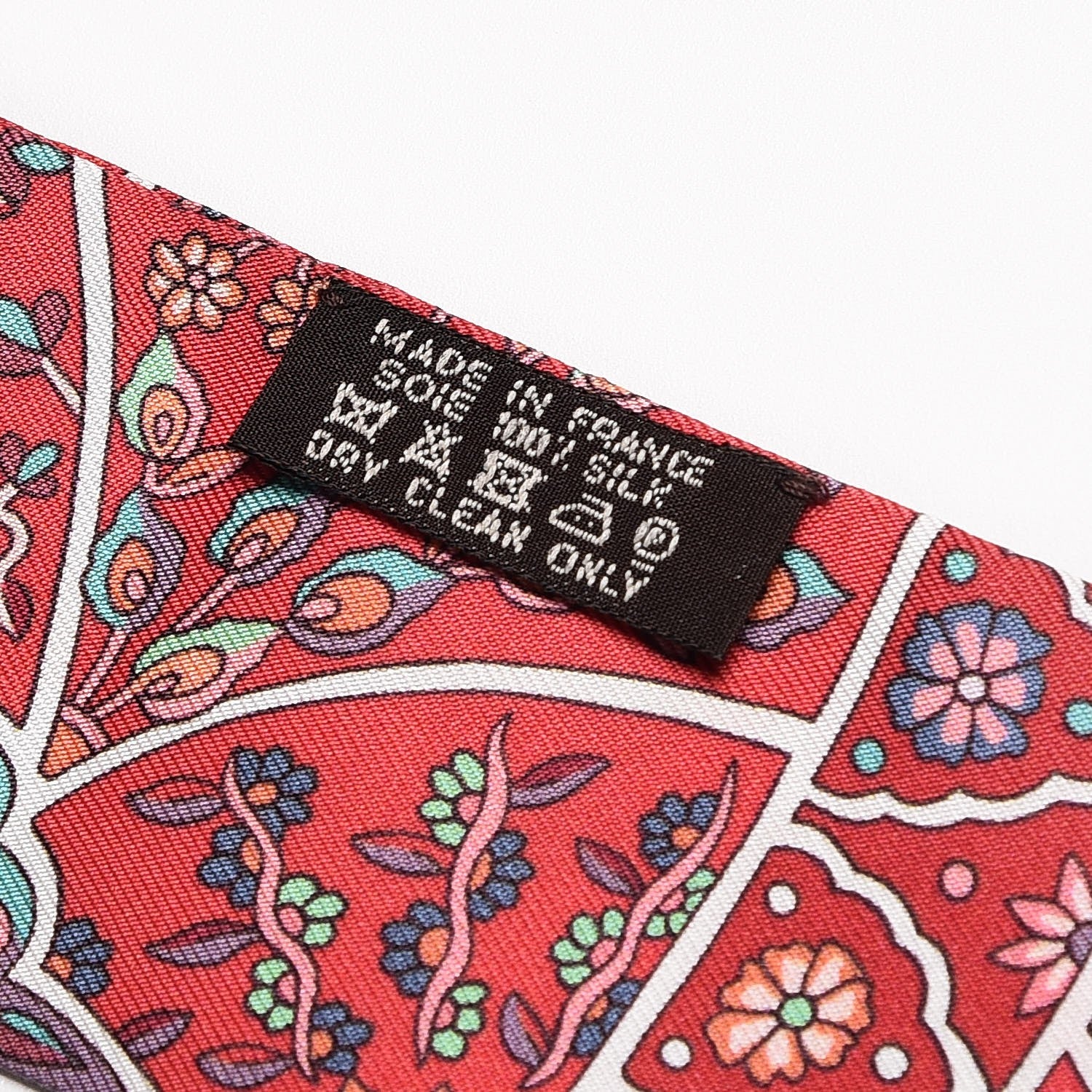 Hermes Silk Au Pays Des Oiseaux Fleurs Twilly Rose Framboise Vert 3 of 3