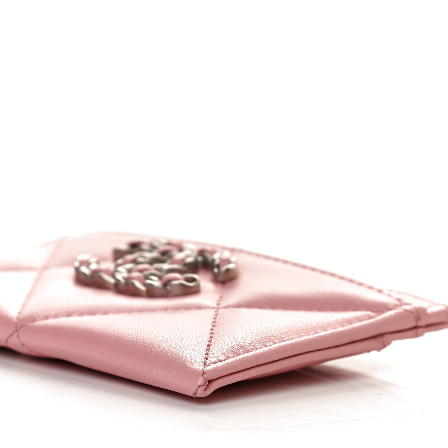 Lambskin Quilted Chanel 19 Card Holder Light Pink