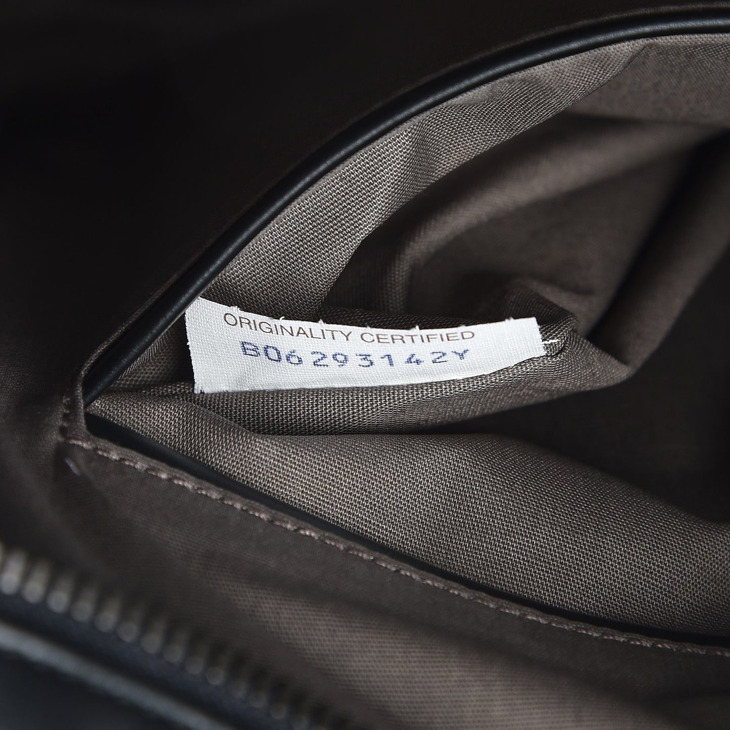 Calfskin Leggero Intrecciato Briefcase Nero Black