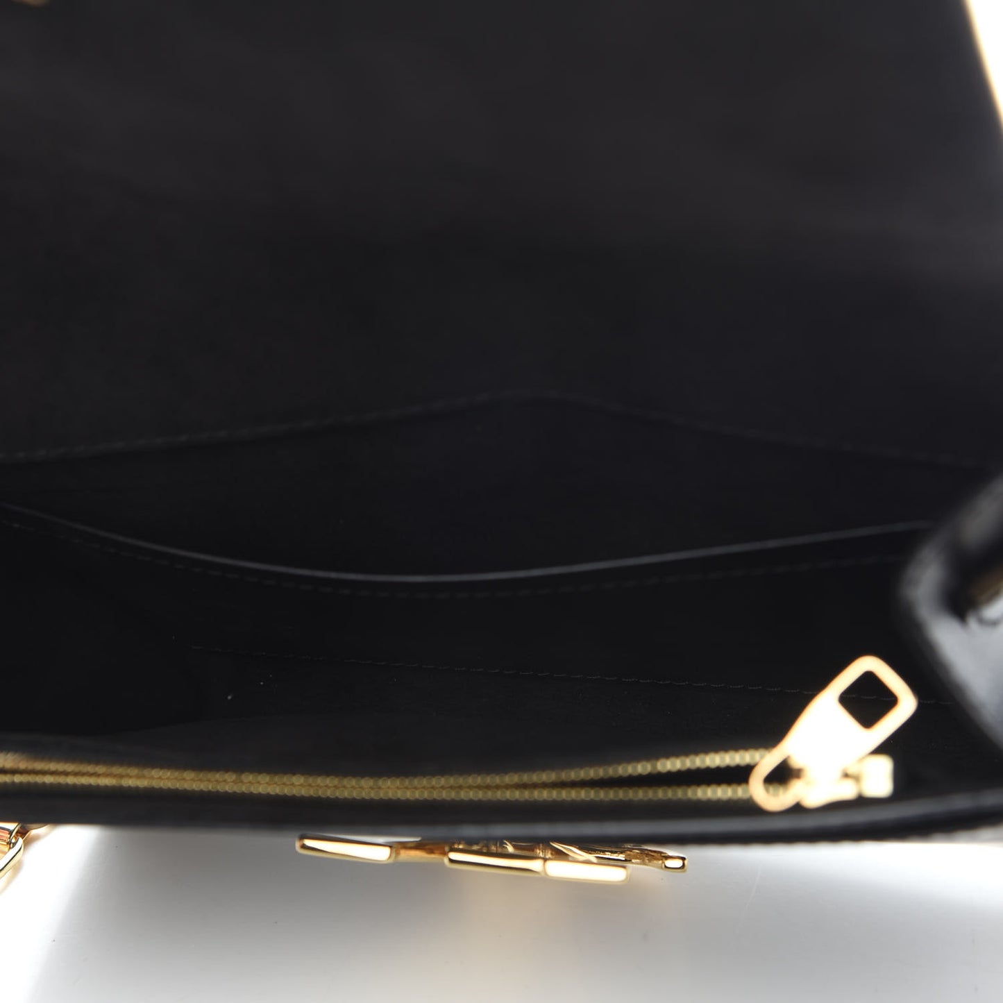 Calfskin Chain Louise GM Black