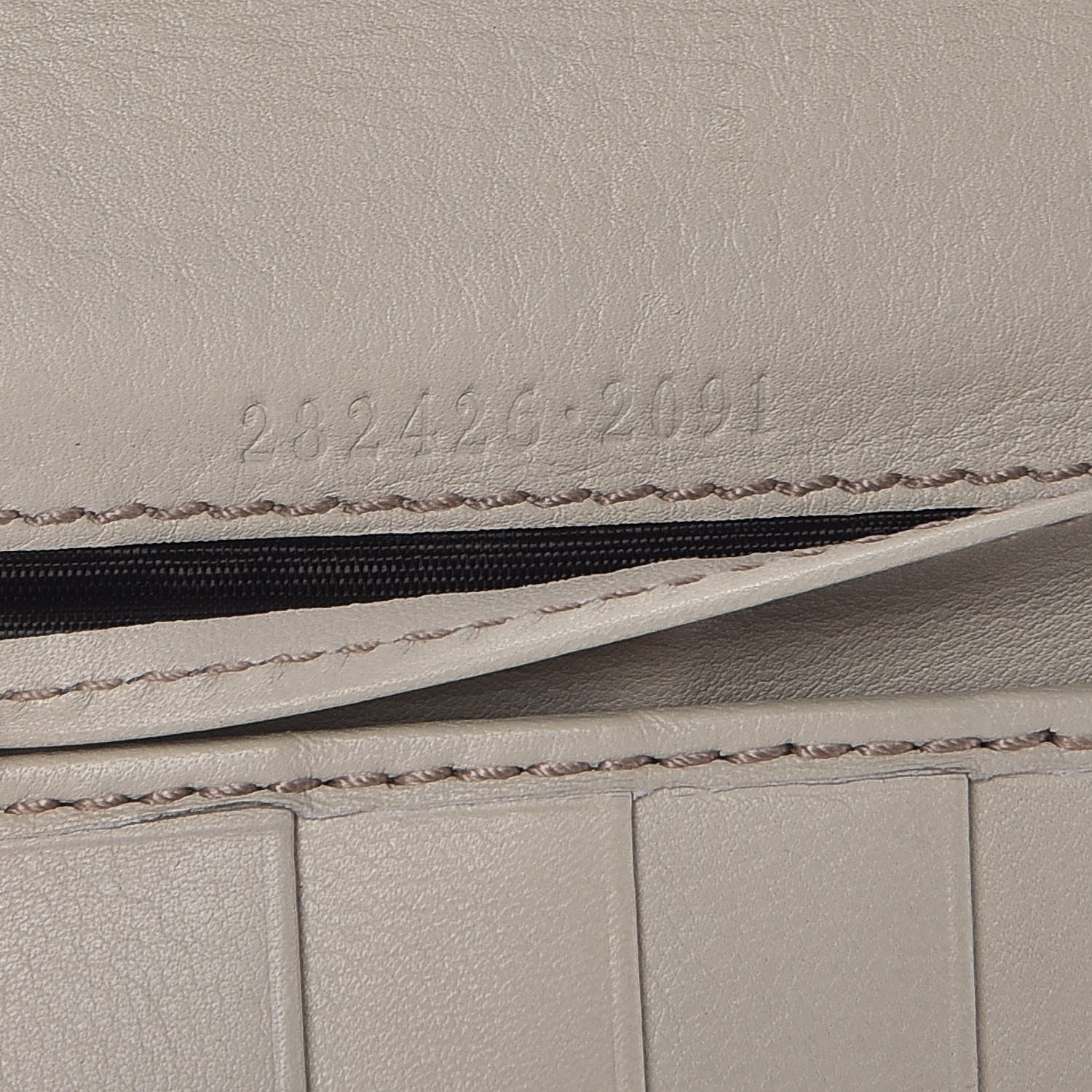 Gucci Monogram Margaux Calfskin Sukey Continental Organizer Wallet Beige Ebony Mystic White 8 of 16