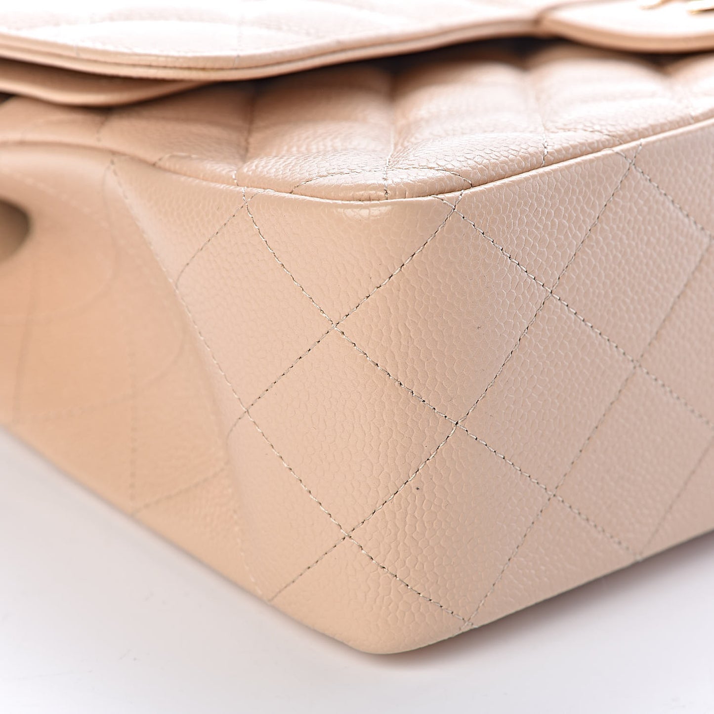 Caviar Quilted Jumbo Double Flap Beige Clair