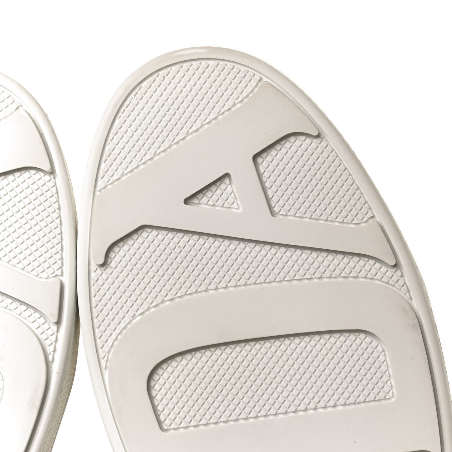 Nappa Logo Embossed Womens Low Top Sneakers 39.5 Opale