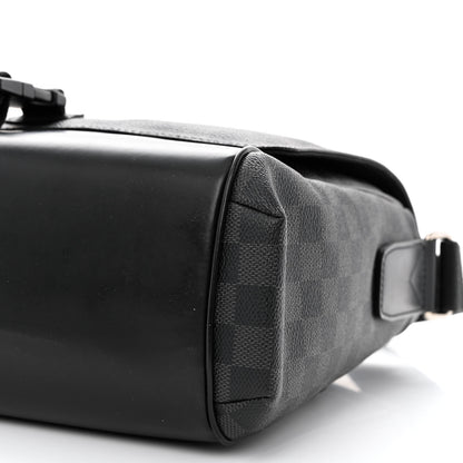Louis Vuitton Damier Graphite Skyline Messenger MM 10 of 12