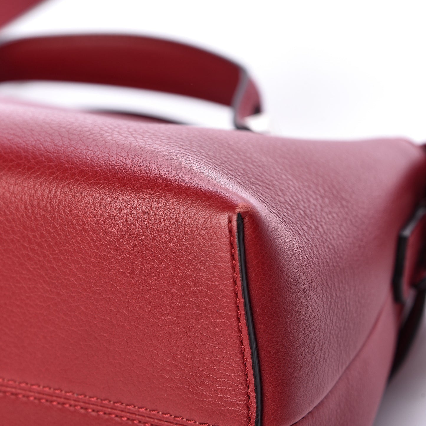 Vitello Dolce Marmol Medium By The Way Boston Bag Ciliegia