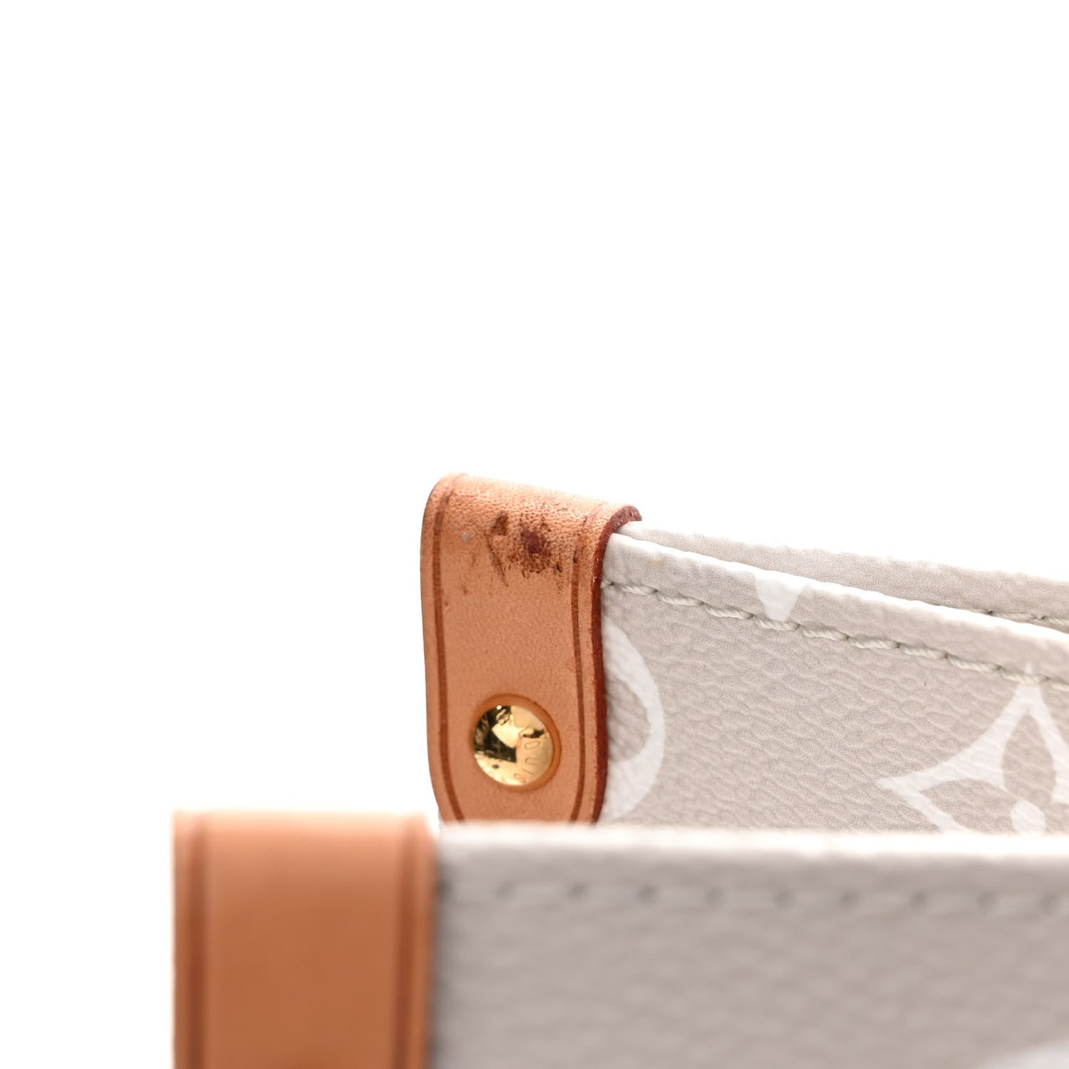 Louis Vuitton Monogram Giant By The Pool Onthego GM Brume 10 of 10