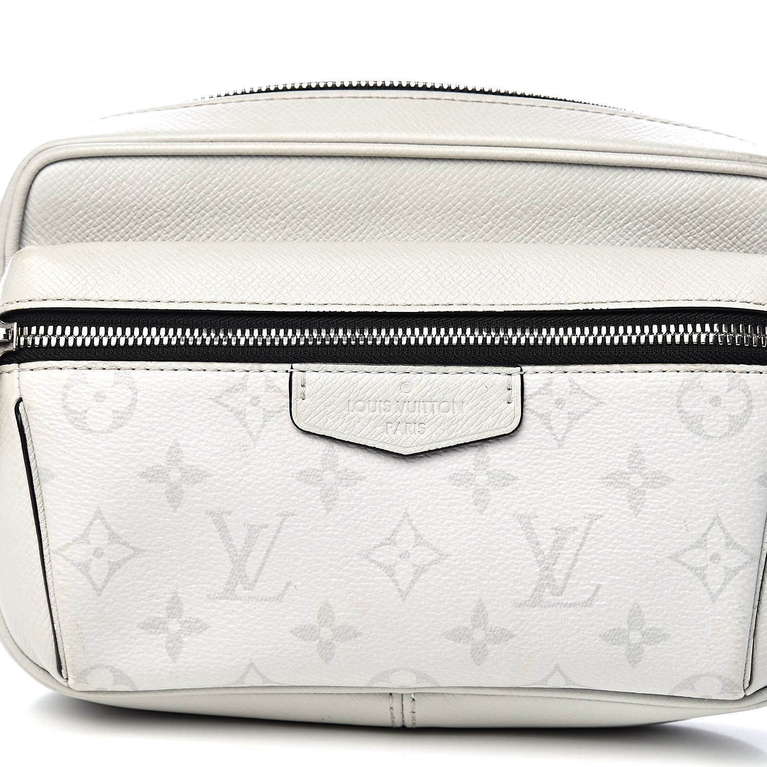 Louis Vuitton Taiga Monogram Outdoor Bumbag White 10 of 10