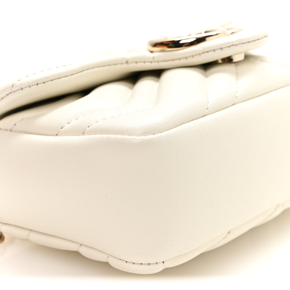 Lambskin Matelasse Mini GG Marmont Shoulder Bag White