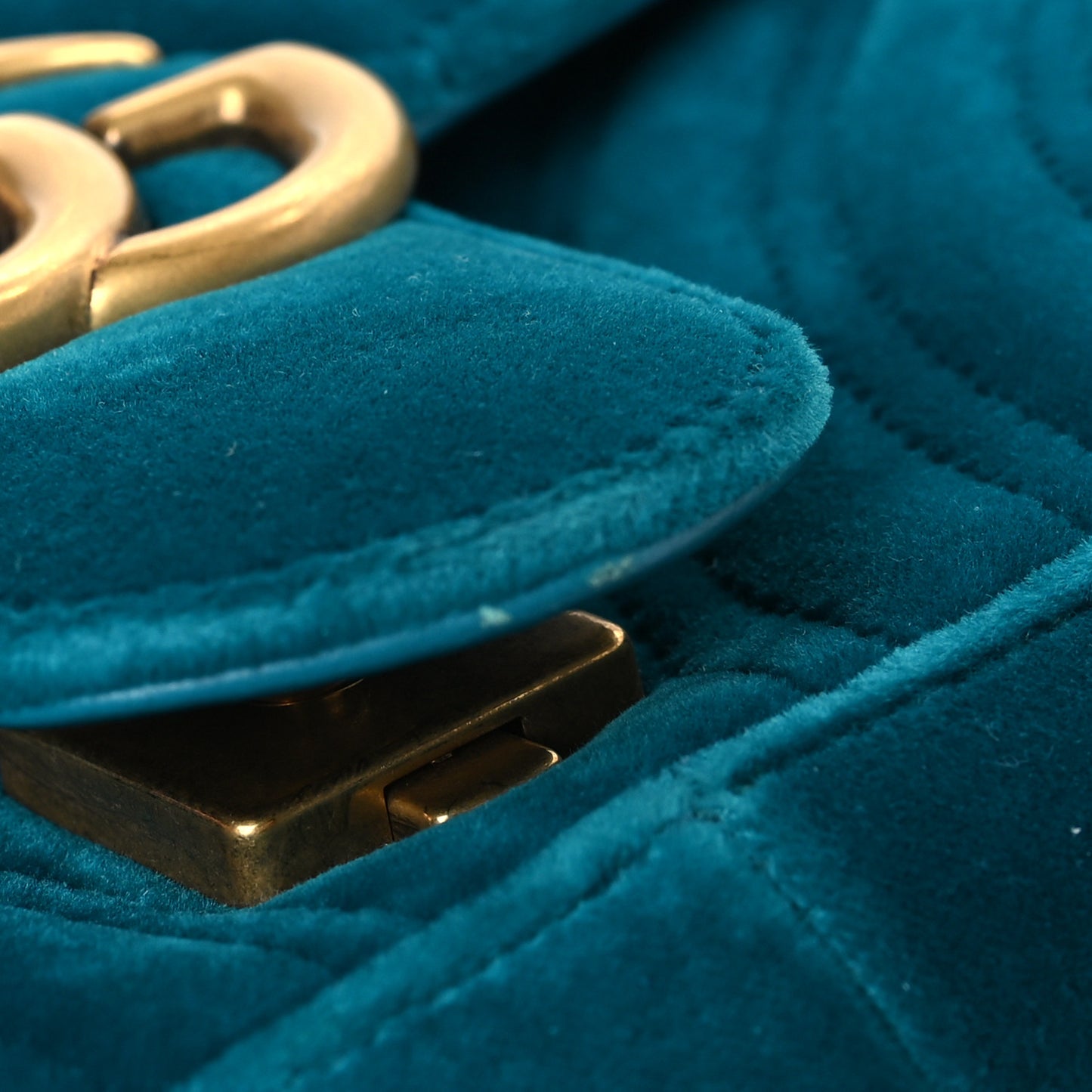Velvet Matelasse Small GG Marmont Shoulder Bag Pavone Cyan