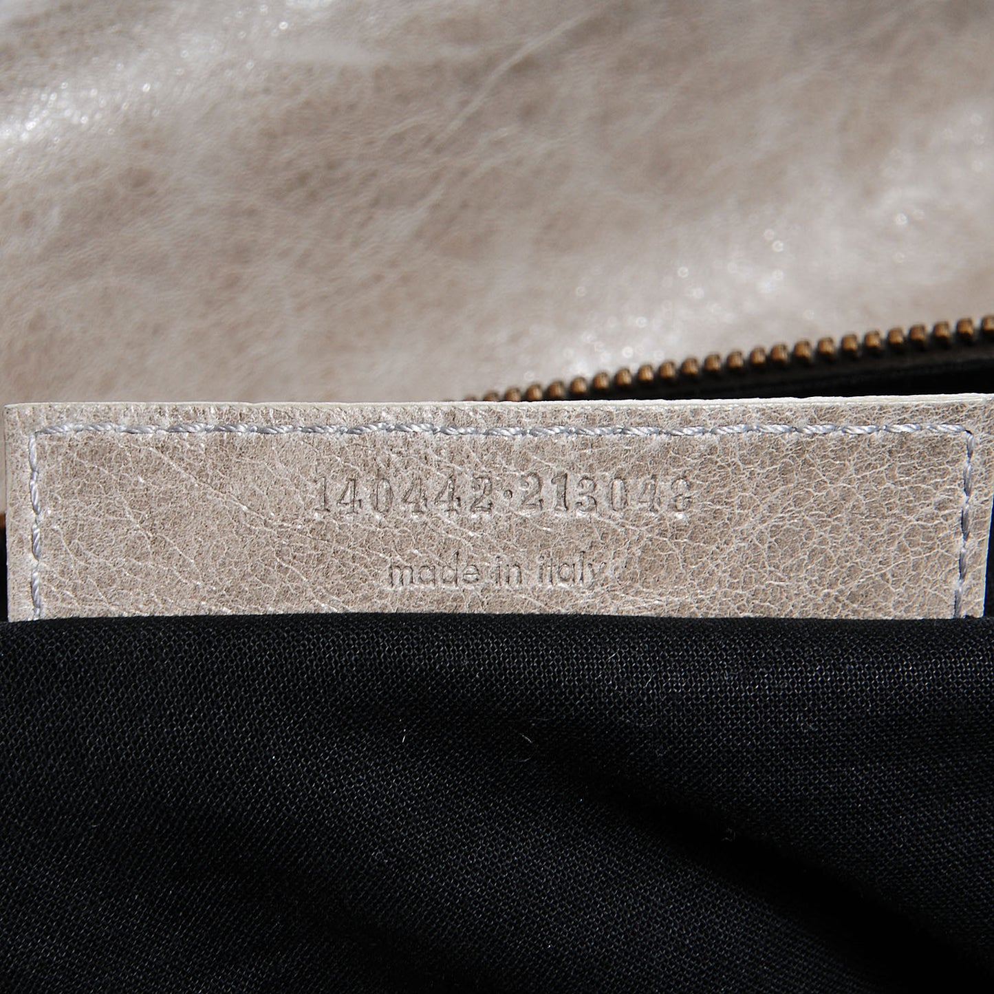 Chevre Classic Hardware Day Hobo Greige