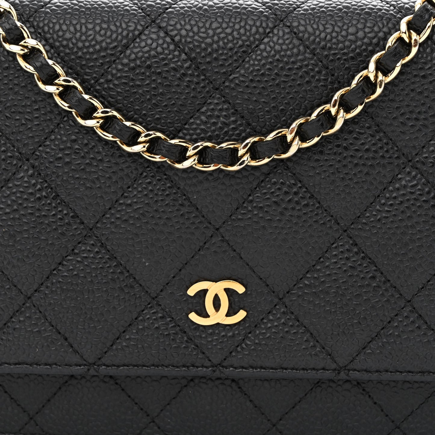 Caviar Quilted Wallet on Chain WOC Black