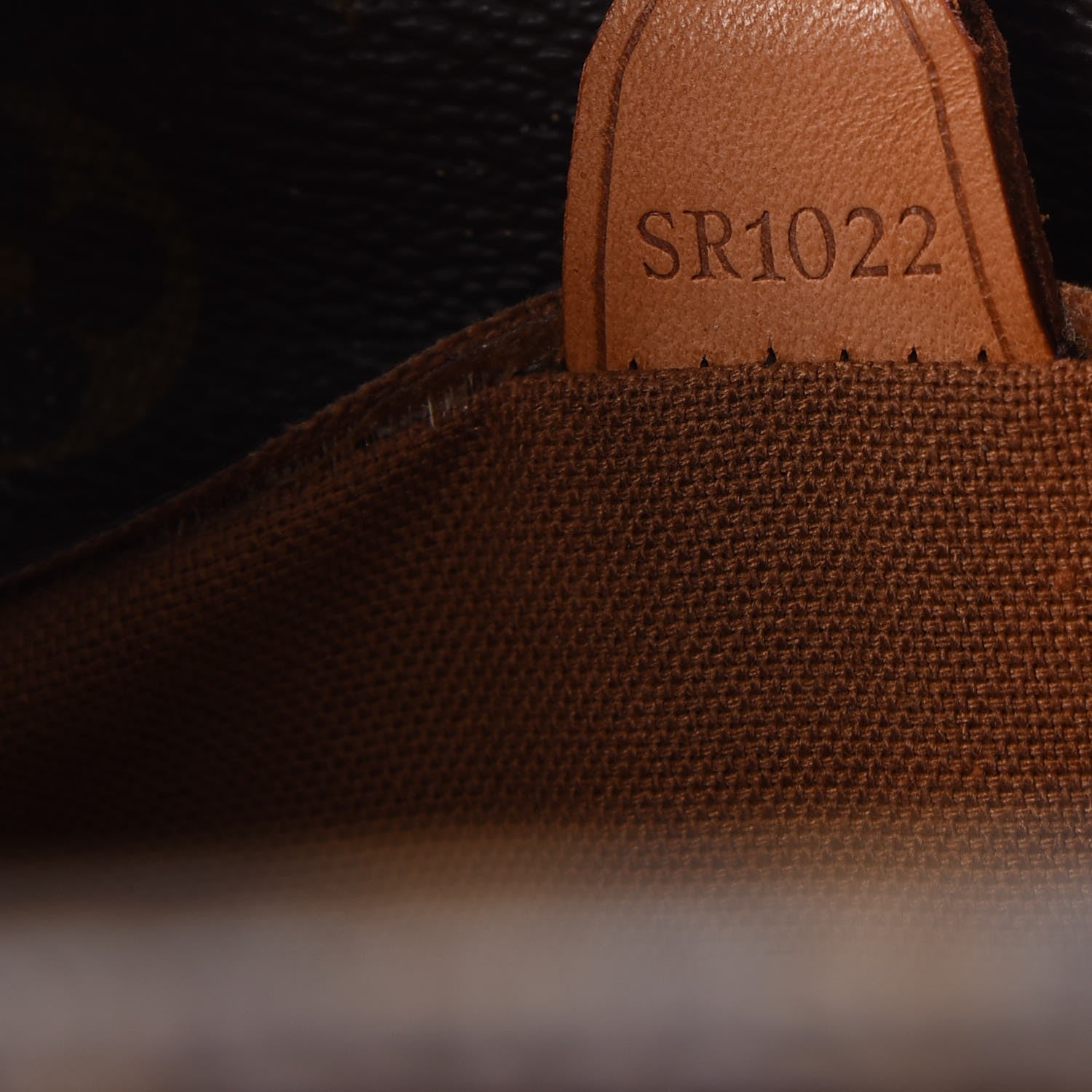 Louis Vuitton Monogram Vavin GM 7 of 15