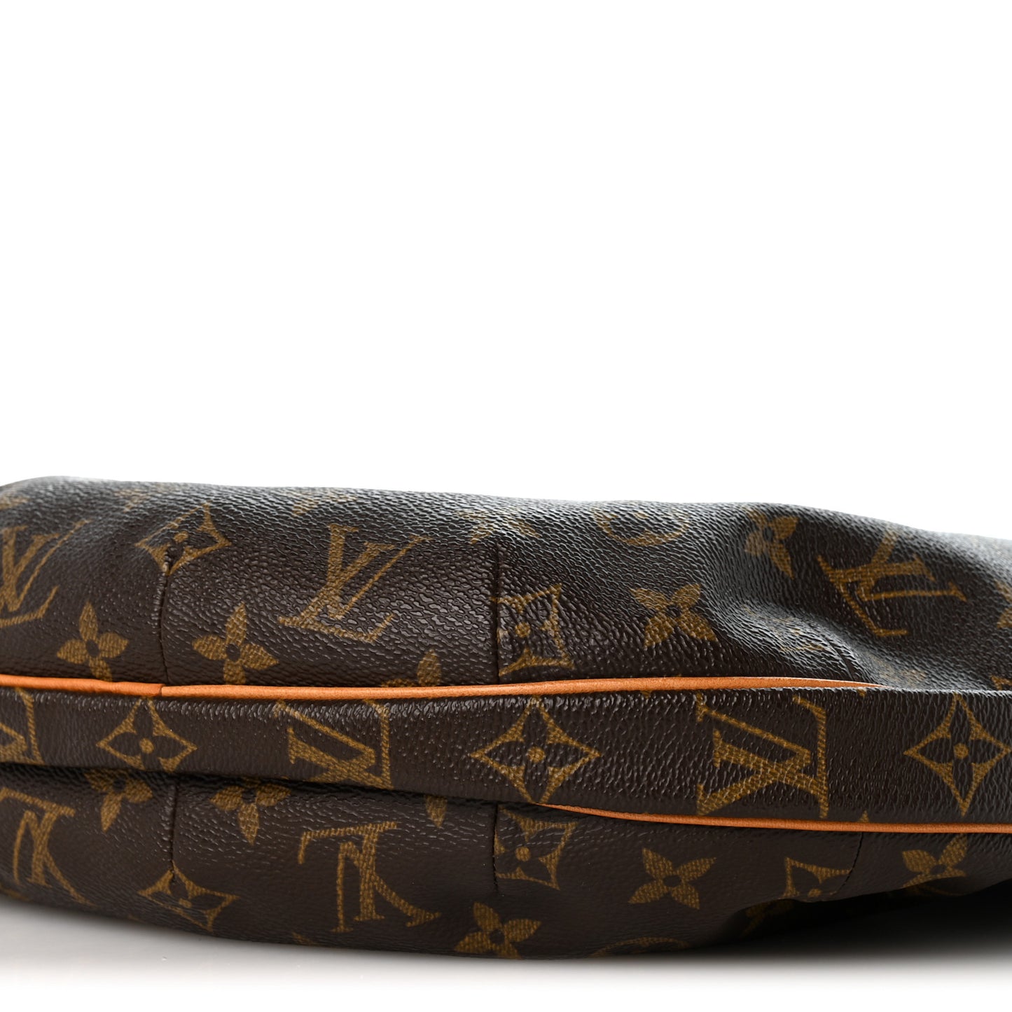 Monogram Croissant MM