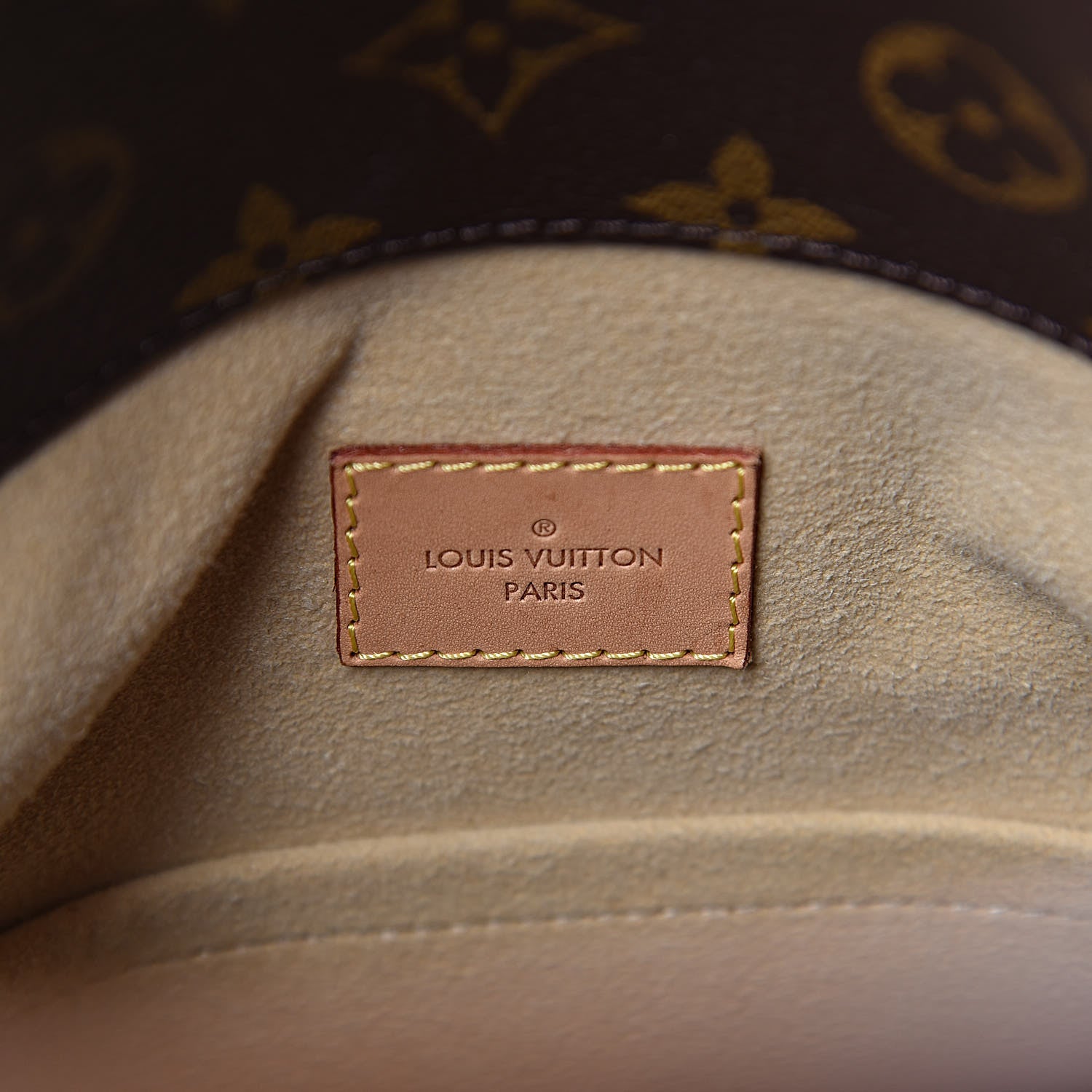 Louis Vuitton Monogram Artsy MM 6 of 10