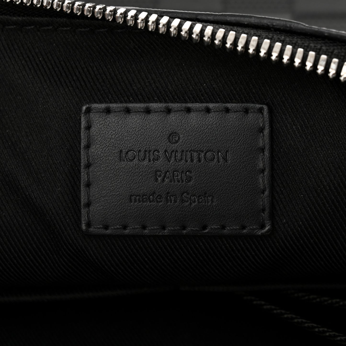 Damier Infini Messenger PM Onyx