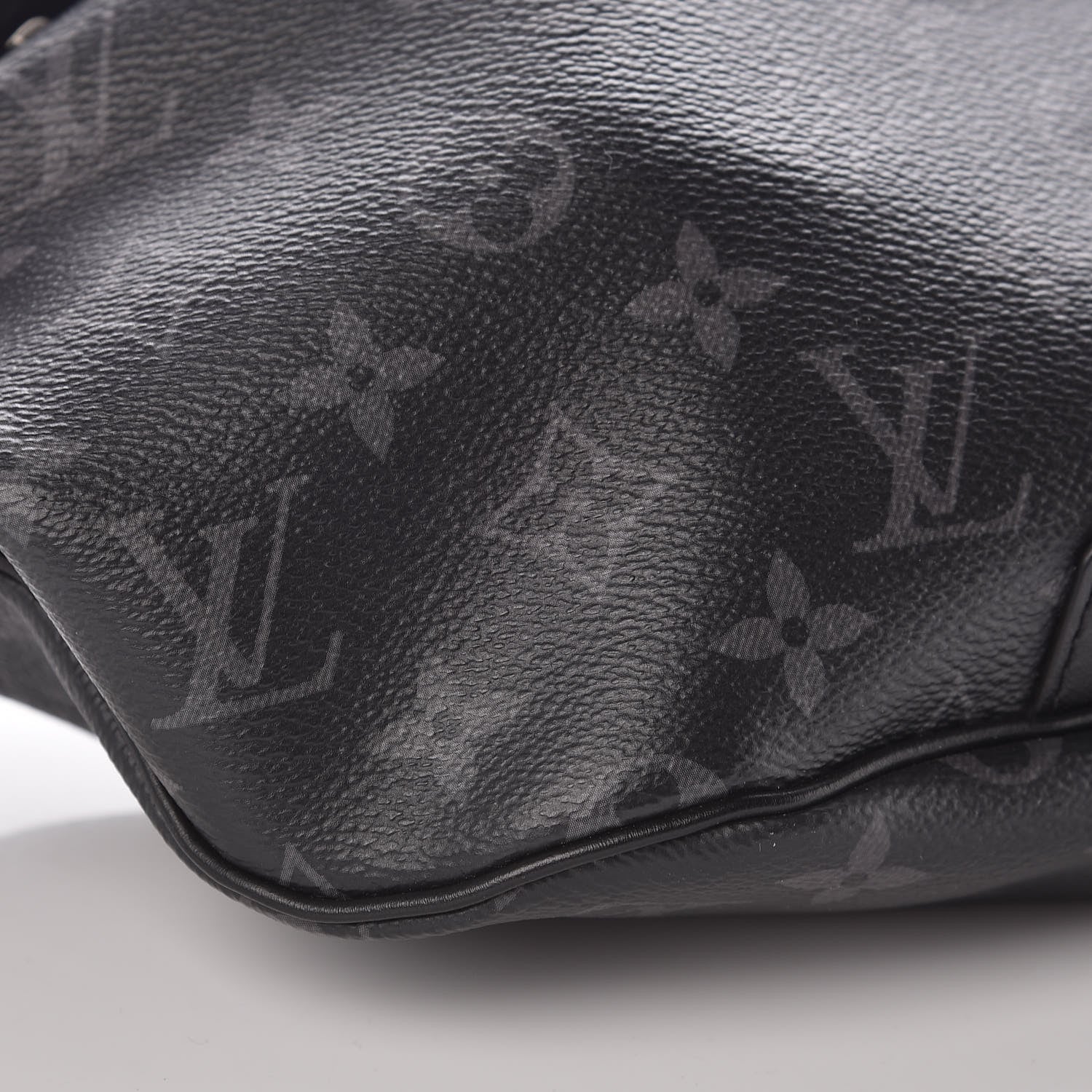 Louis Vuitton Monogram Eclipse Discovery Bumbag 7 of 9