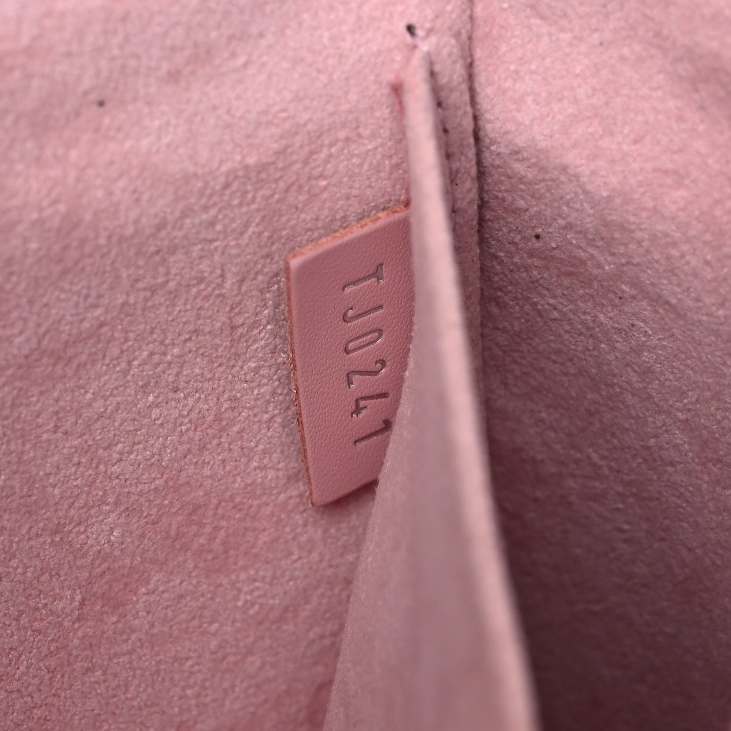 Epi Pochette Felicie Rose Ballerine