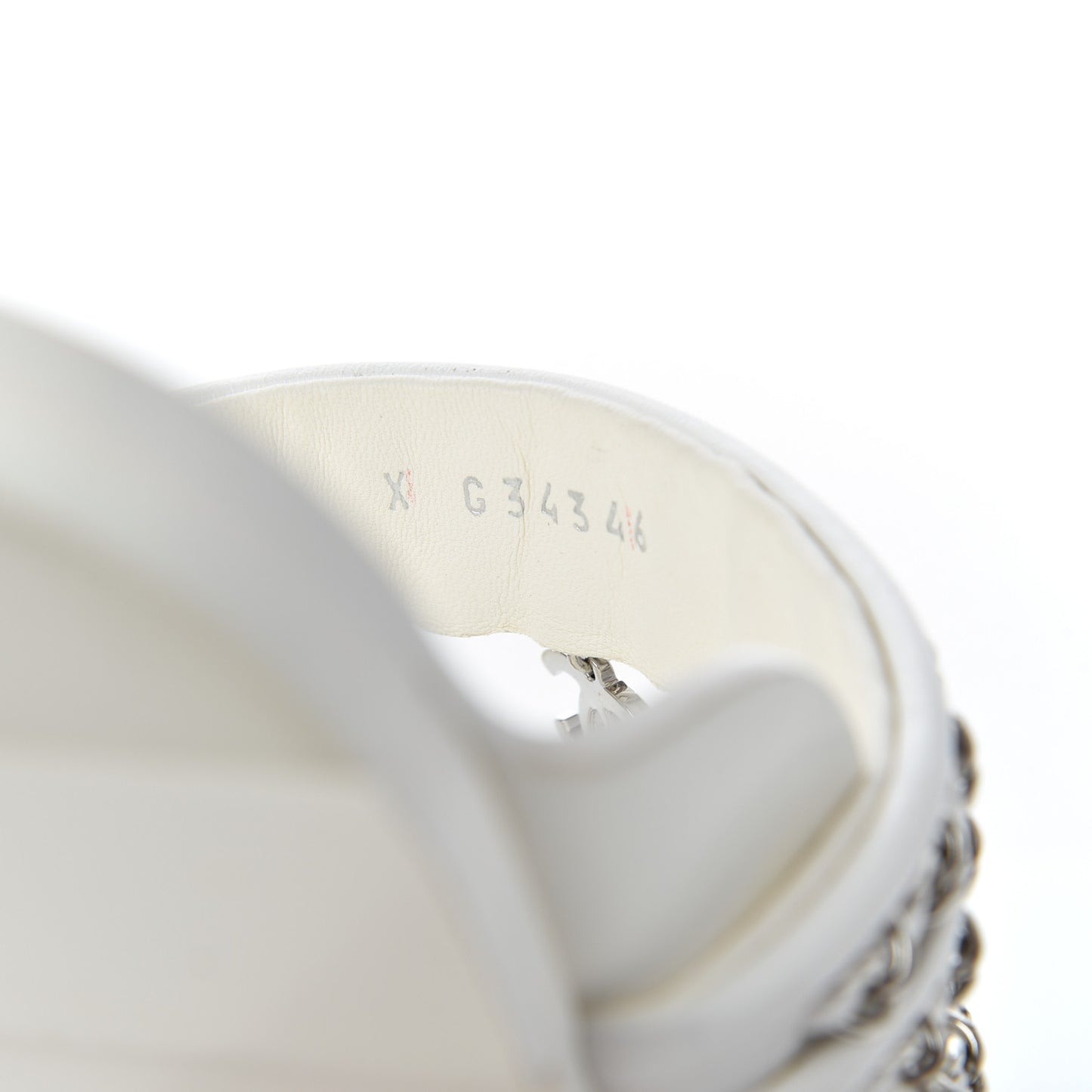 Calfskin Chain CC Thong Flat Sandals 41 White