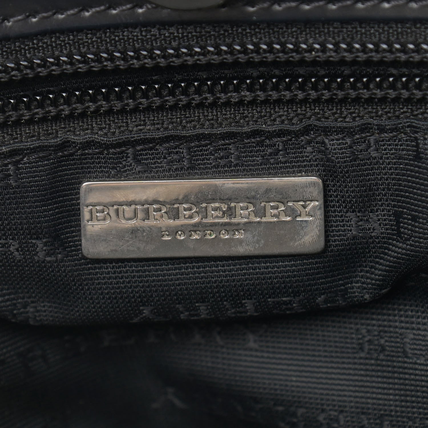 Burberry House Check Medium Tote 6 of 15