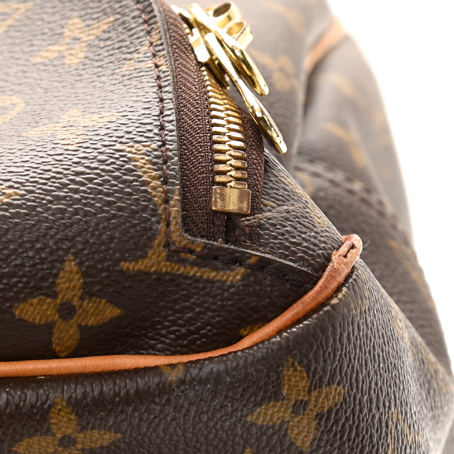 Louis Vuitton Monogram Evasion Sports Bag 14 of 14