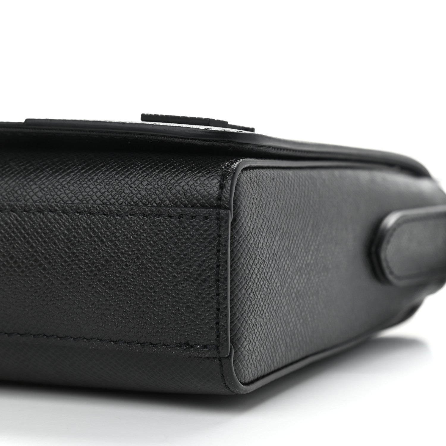 Louis Vuitton Taiga New Flap Messenger Black 6 of 12