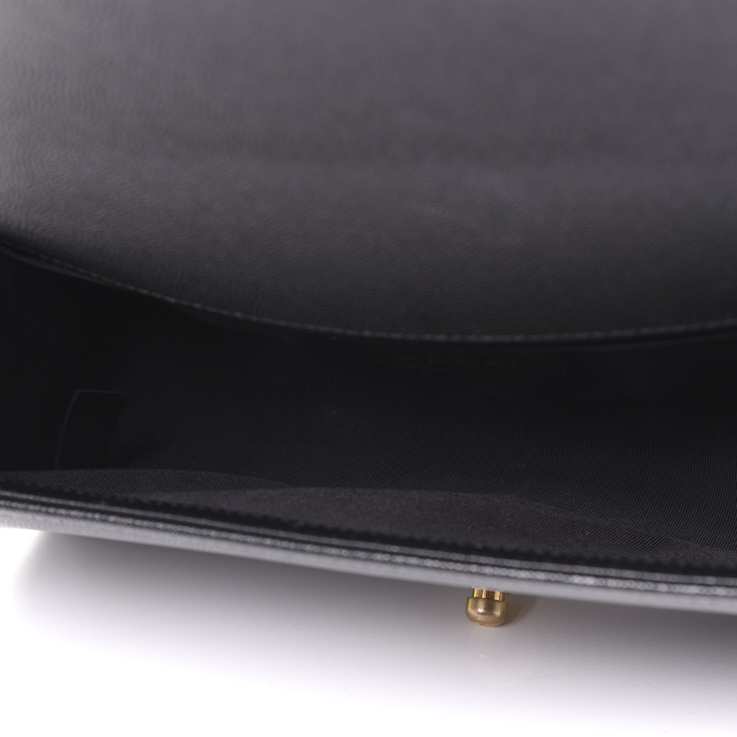 Chanel Caviar Quilted Medium Boy Flap Black 4 of 10