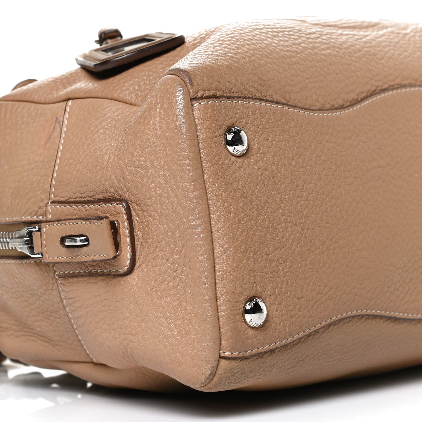 Vitello Daino Embossed Logo Bowler Sughero