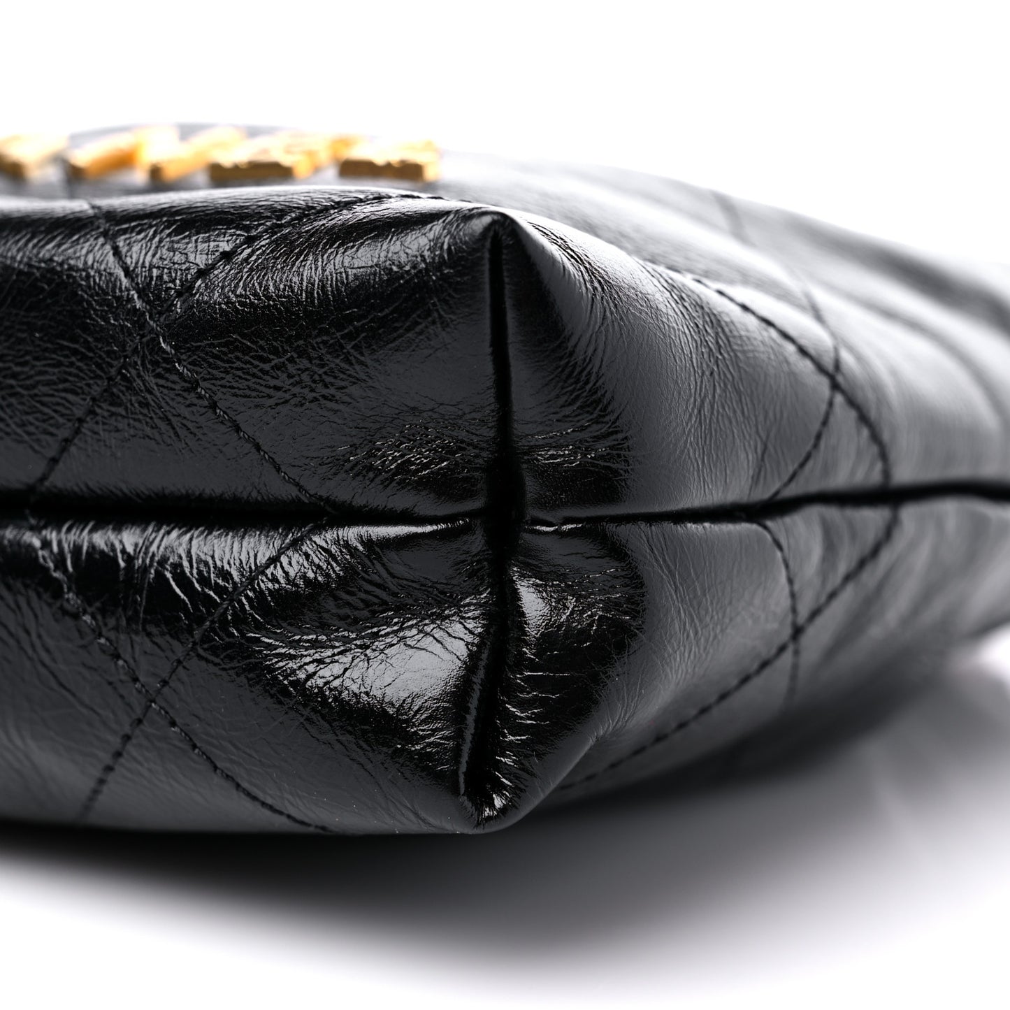 Shiny Crumpled Calfskin Quilted Pearl Mini Chanel 22 Black