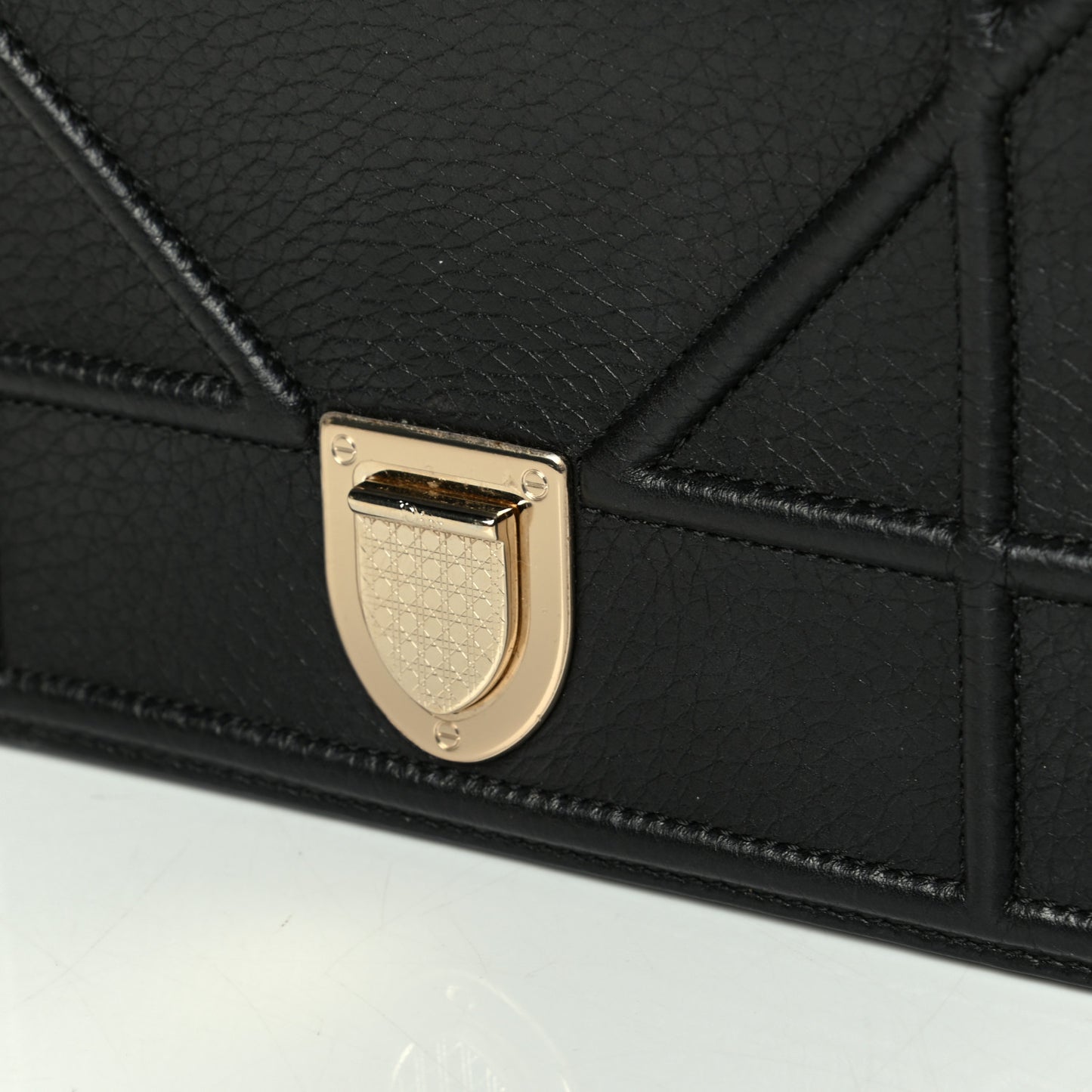 Grained Calfskin Diorama Wallet on Chain Pouch Black