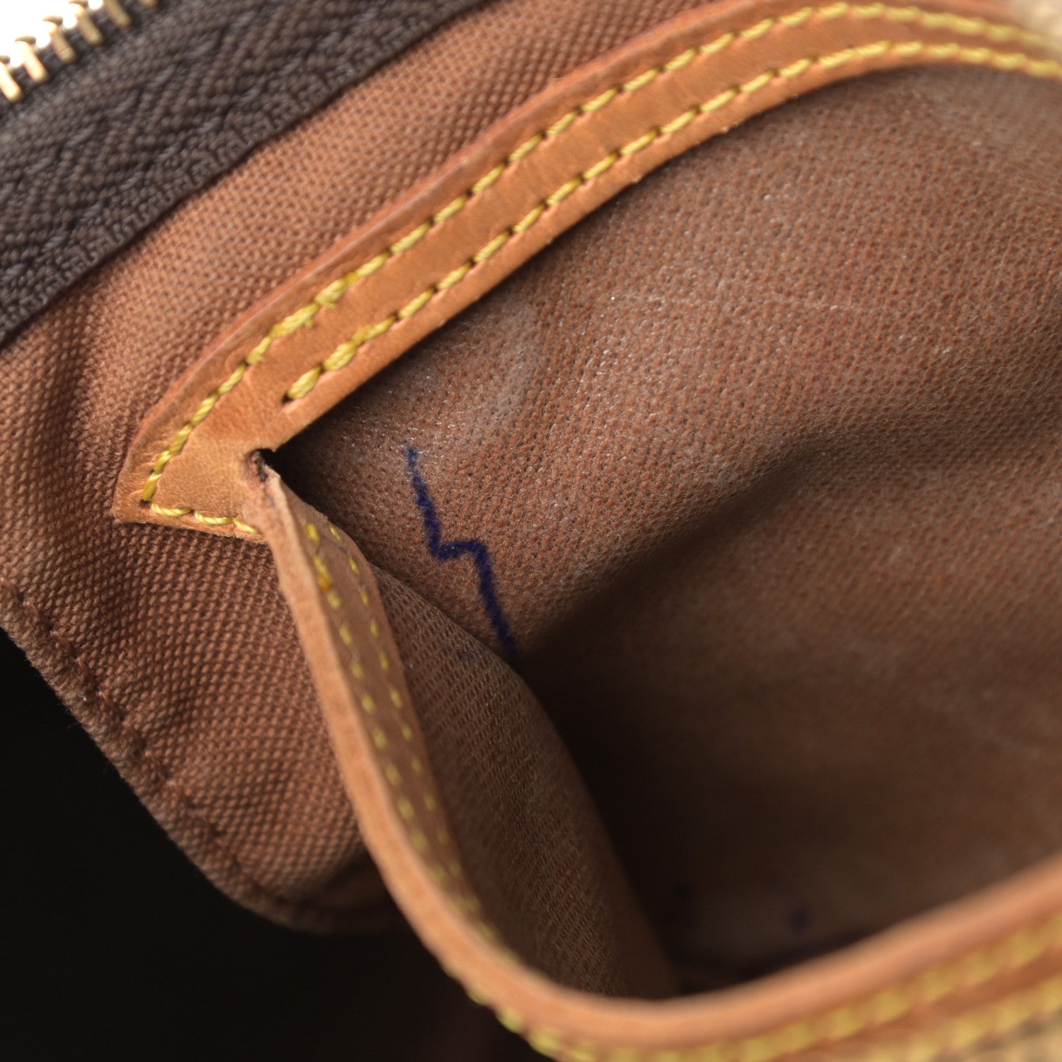 Louis Vuitton Monogram Speedy 25 17 of 20