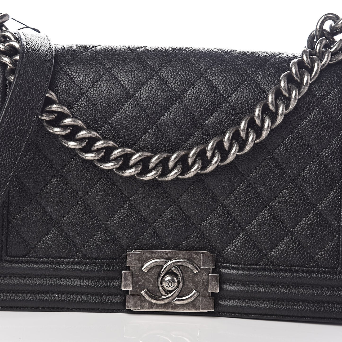 Caviar Quilted Medium Boy Flap Black