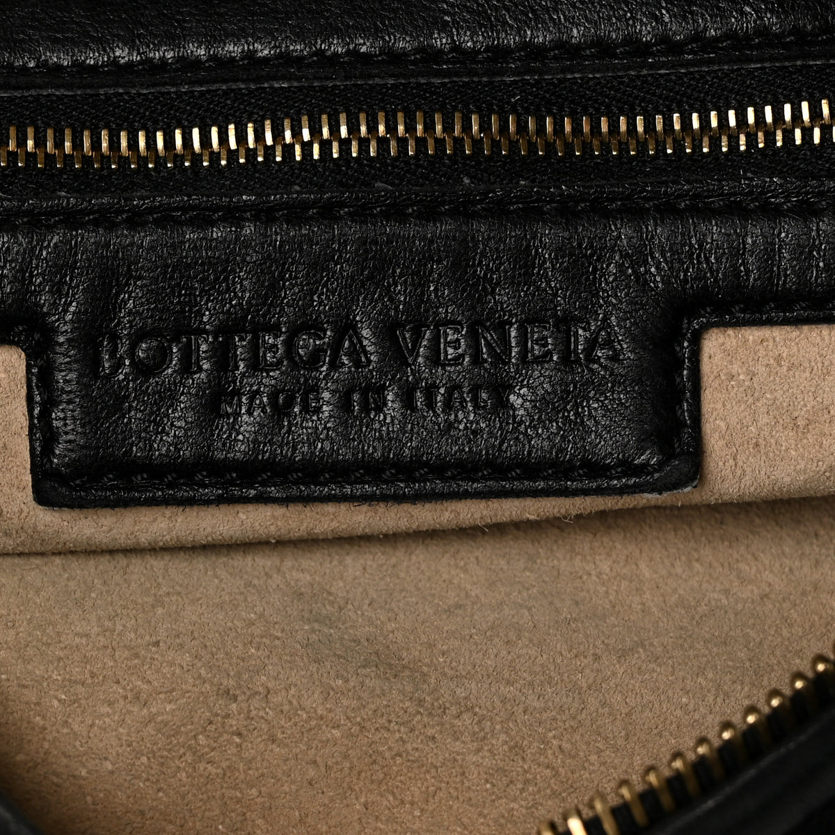 Nappa Intrecciato Medium Veneta Hobo Black
