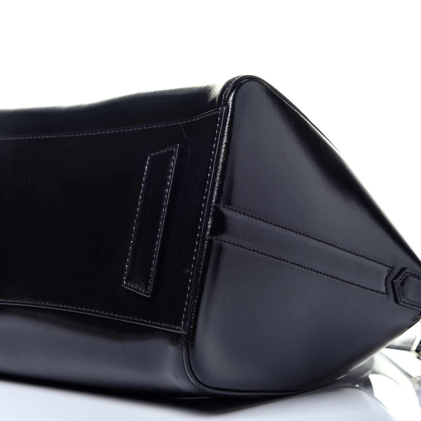 Shiny Lord Calfskin Small Antigona Black