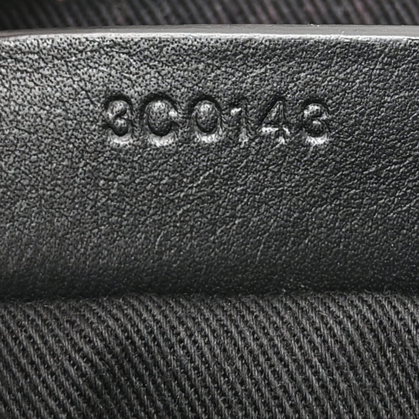 Shiny Lord Calfskin Medium Antigona Black