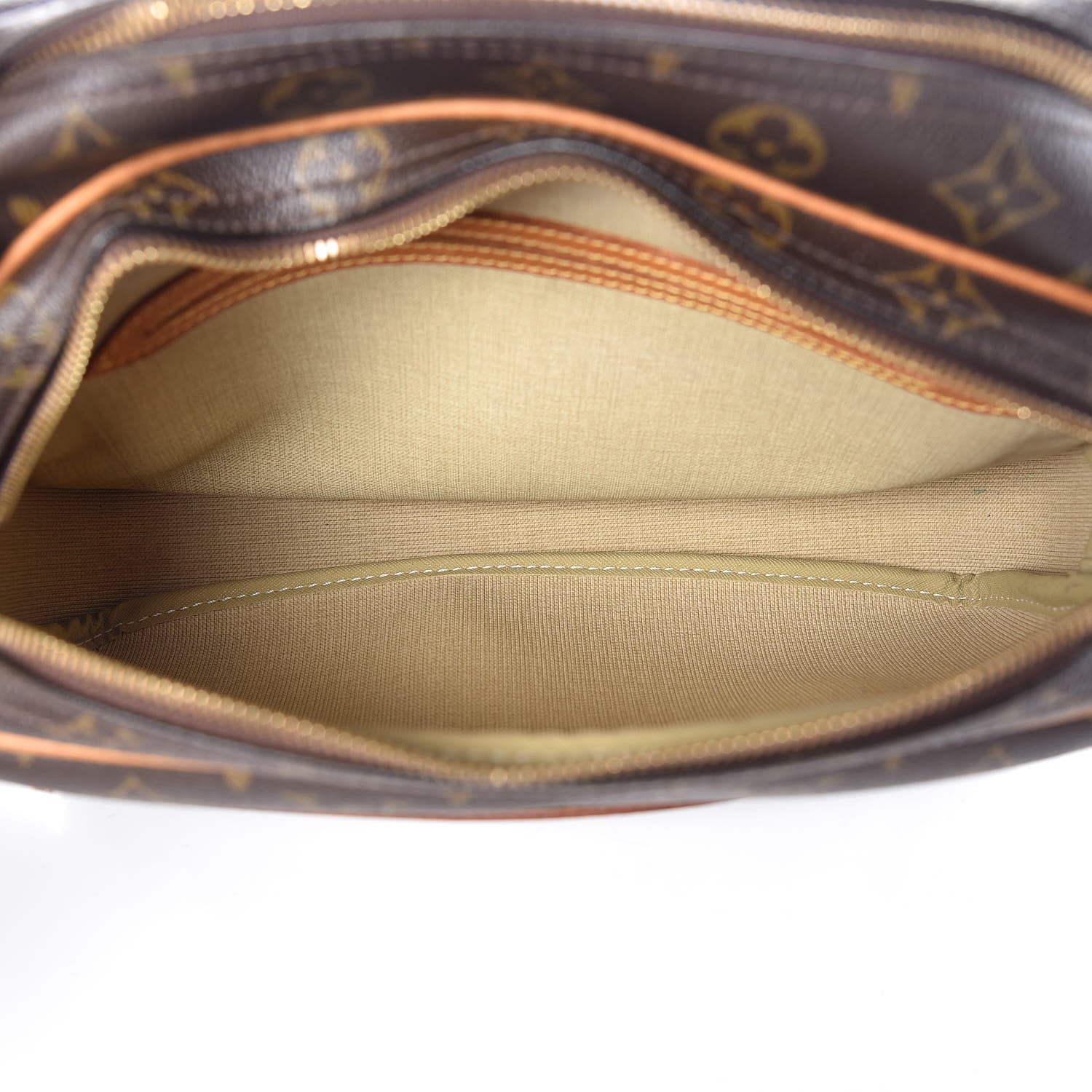 Louis Vuitton Monogram Reporter PM 6 of 14