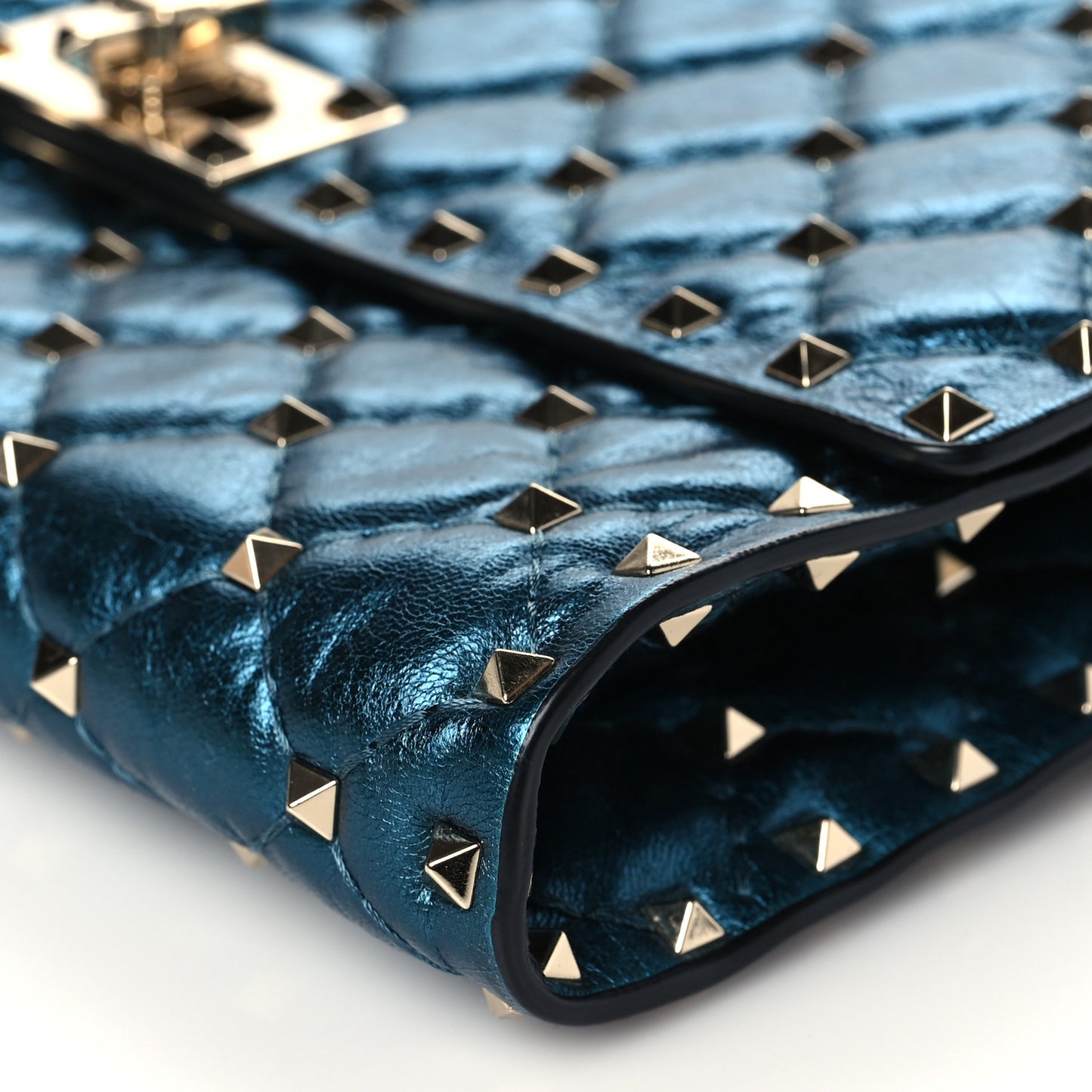 Metallic Wrinkled Lambskin Rockstud Spike Wallet On Chain Peacock