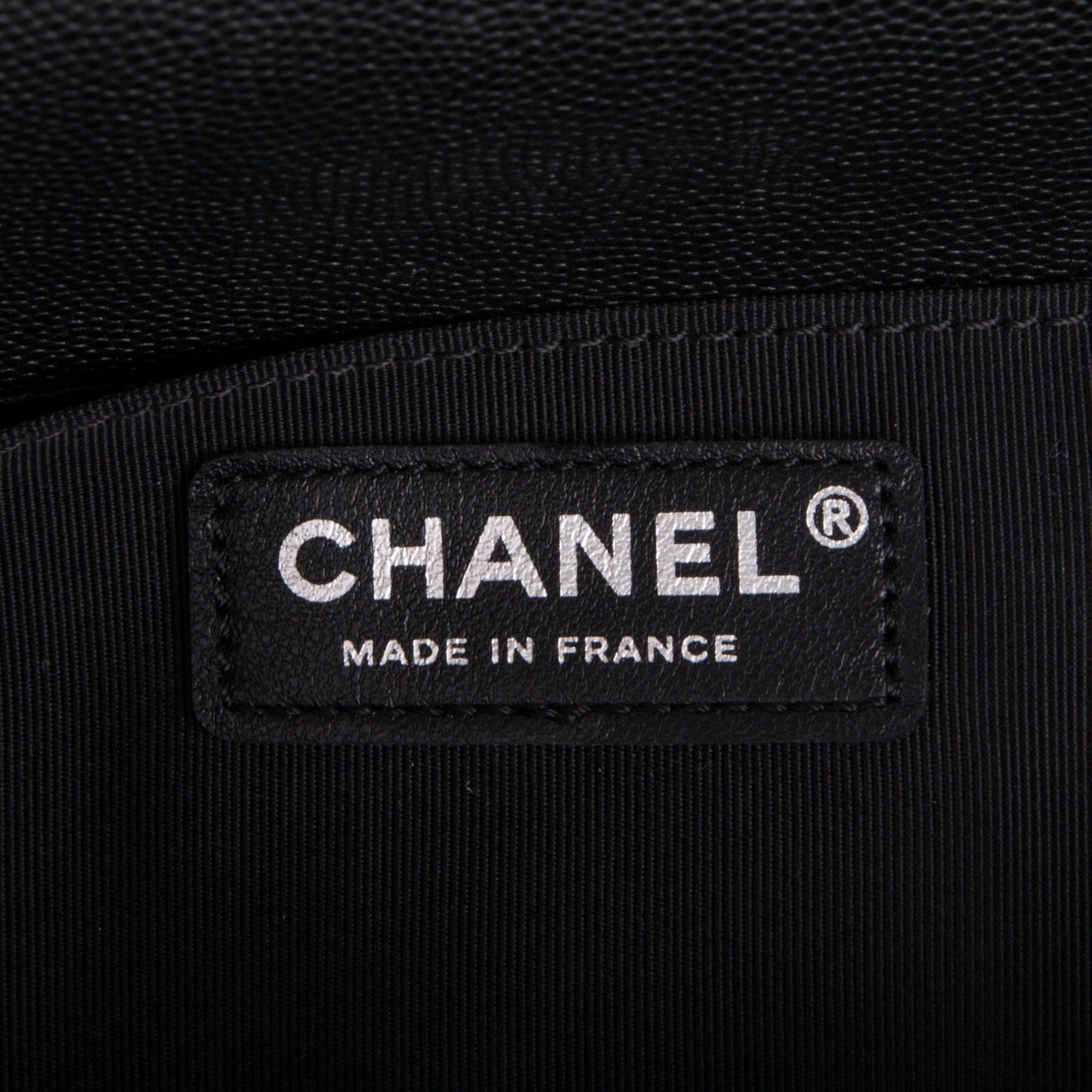 Caviar Quilted Medium Boy Flap Black