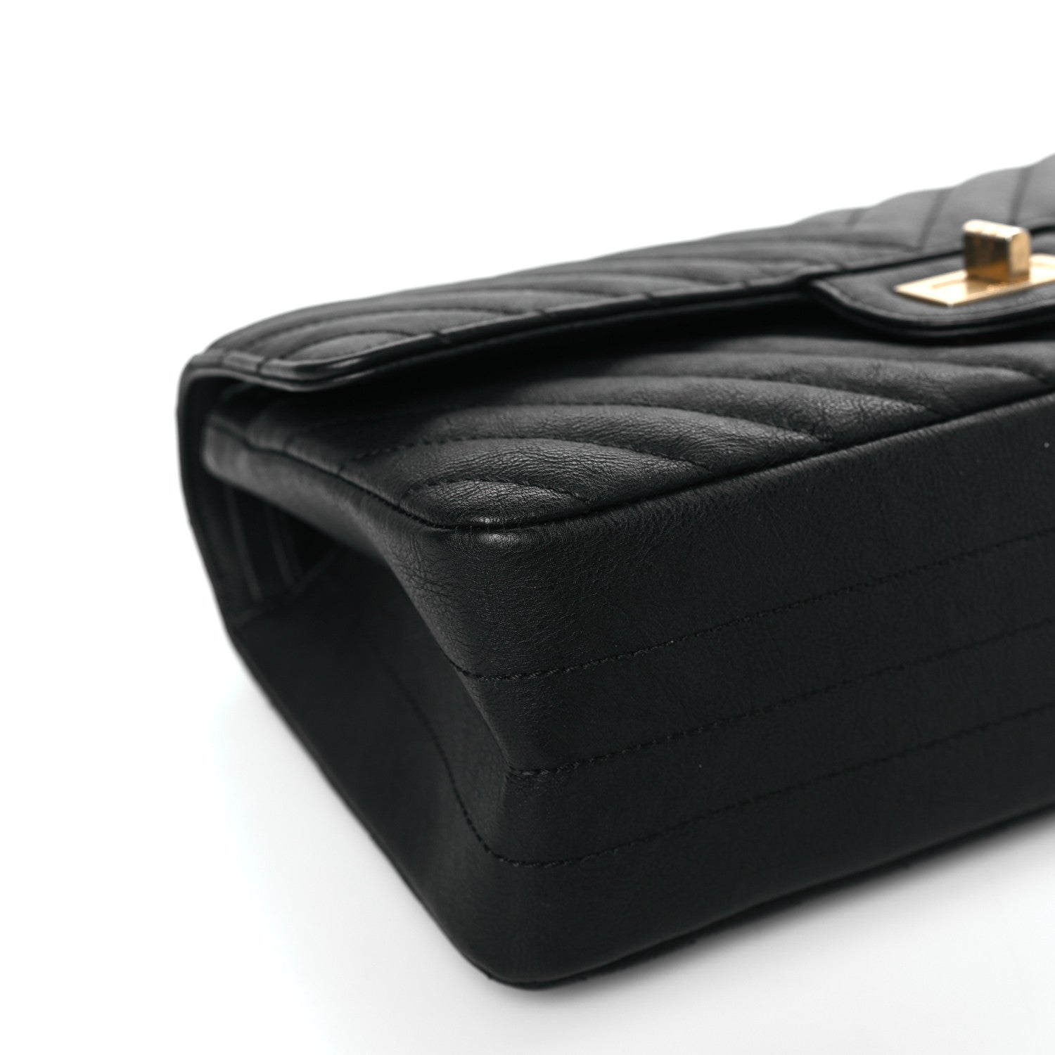 Chanel Sheepskin Chevron Quilted 2.55 Reissue 225 Flap Black 8 of 9
