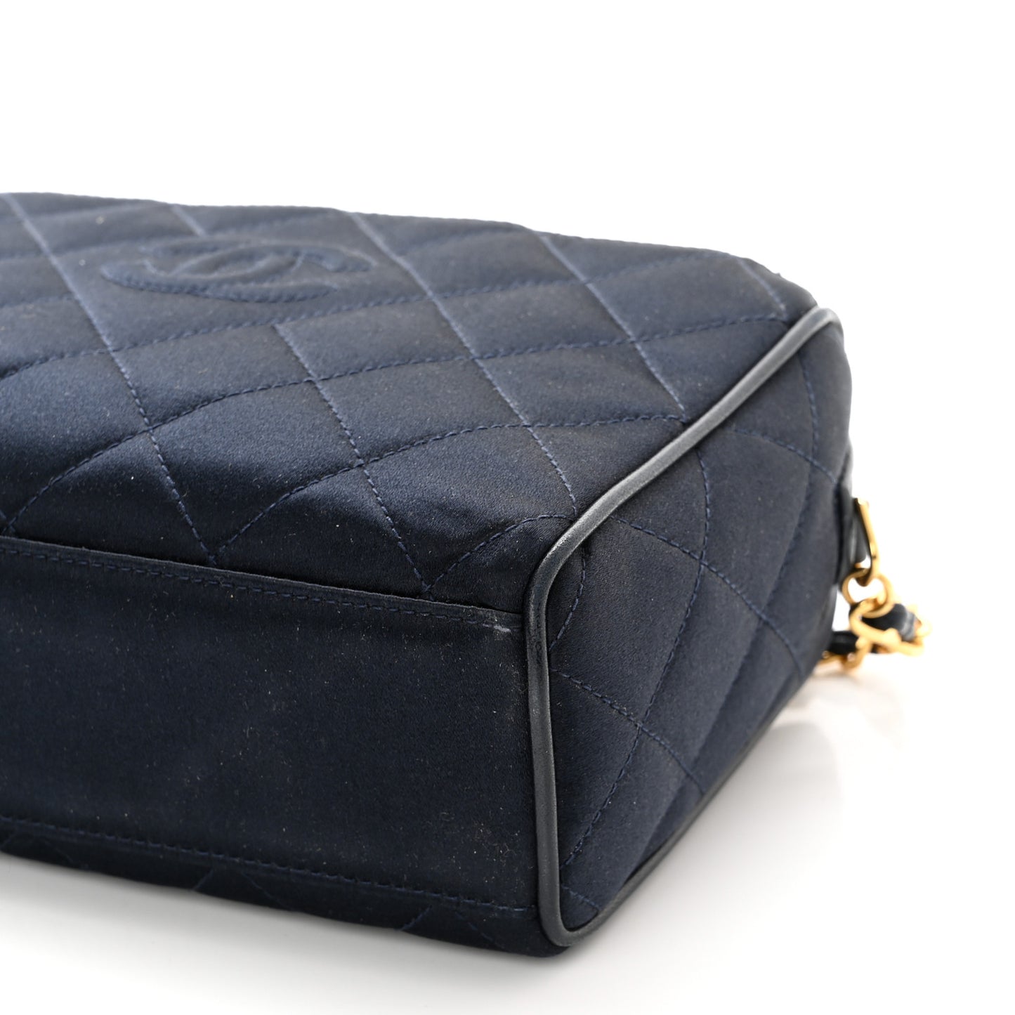 Satin Diamond Quilted Tassel CC Camera Case Black