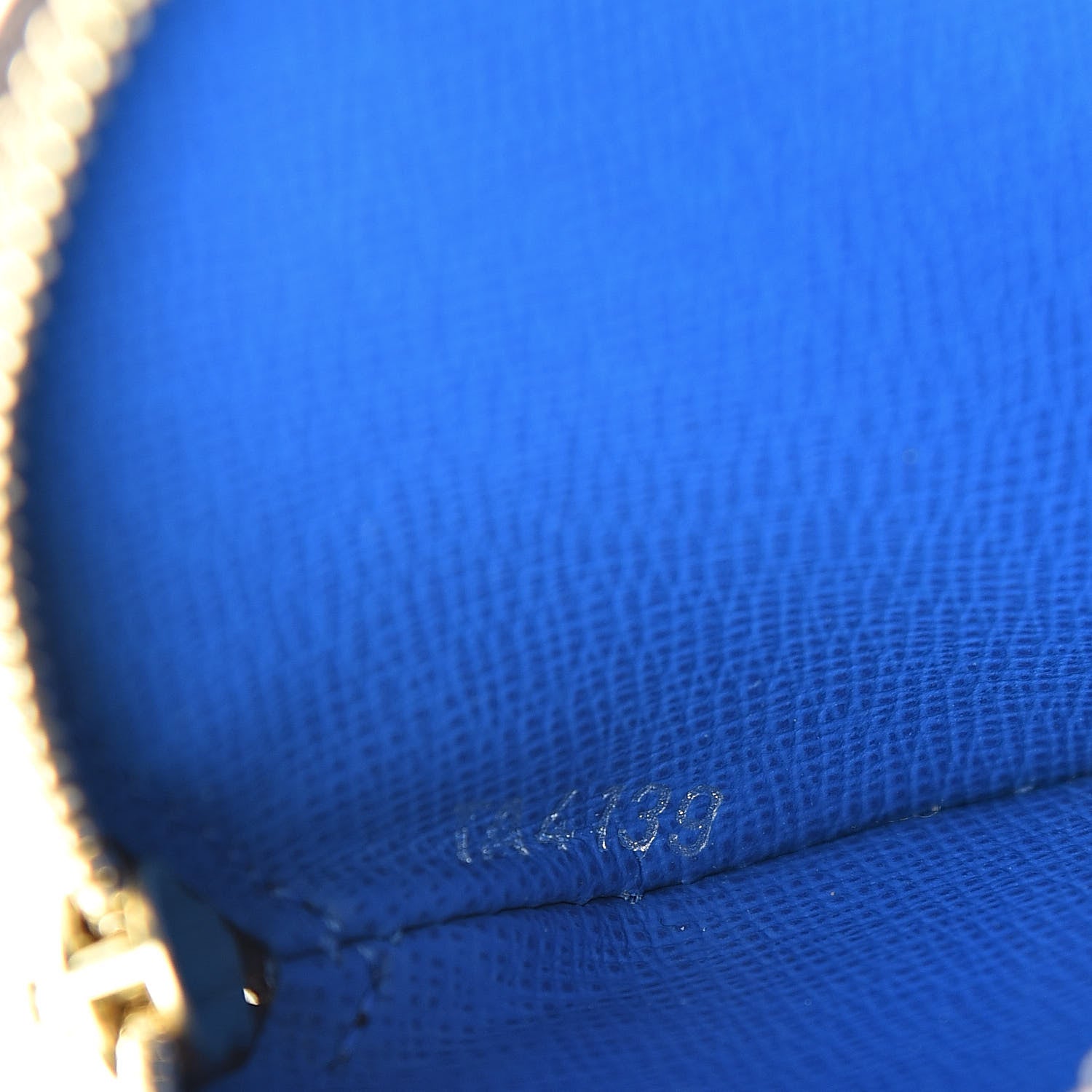 Louis Vuitton Monogram 2019 Christmas Animation Round Coin Purse Blue 7 of 8