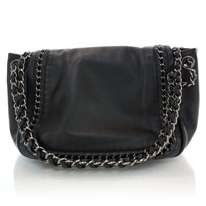 Chanel Luxe Ligne Flap Bag Black 3 of 9