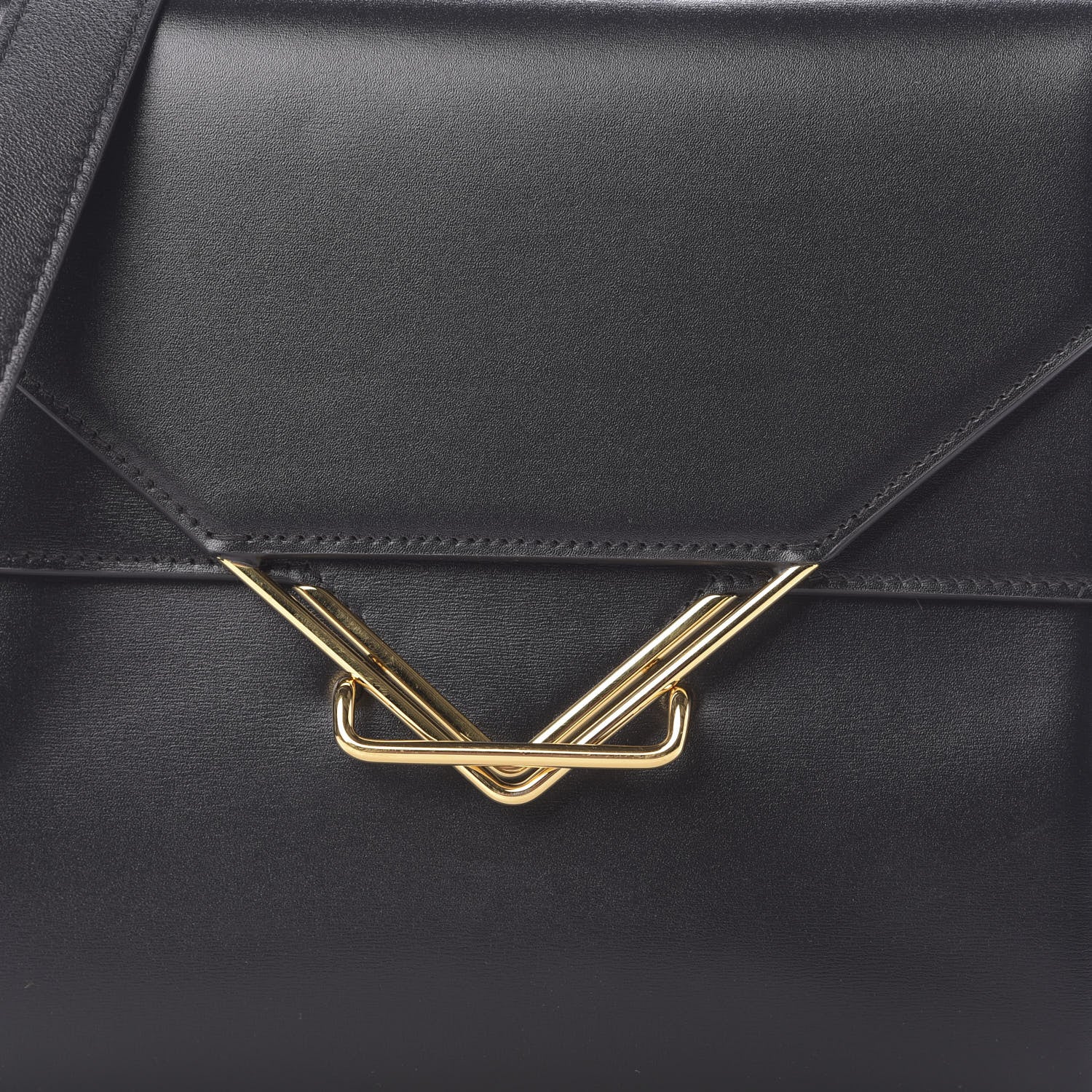 Bottega Veneta Box Calfskin Nappa Clip Bag Black 10 of 10