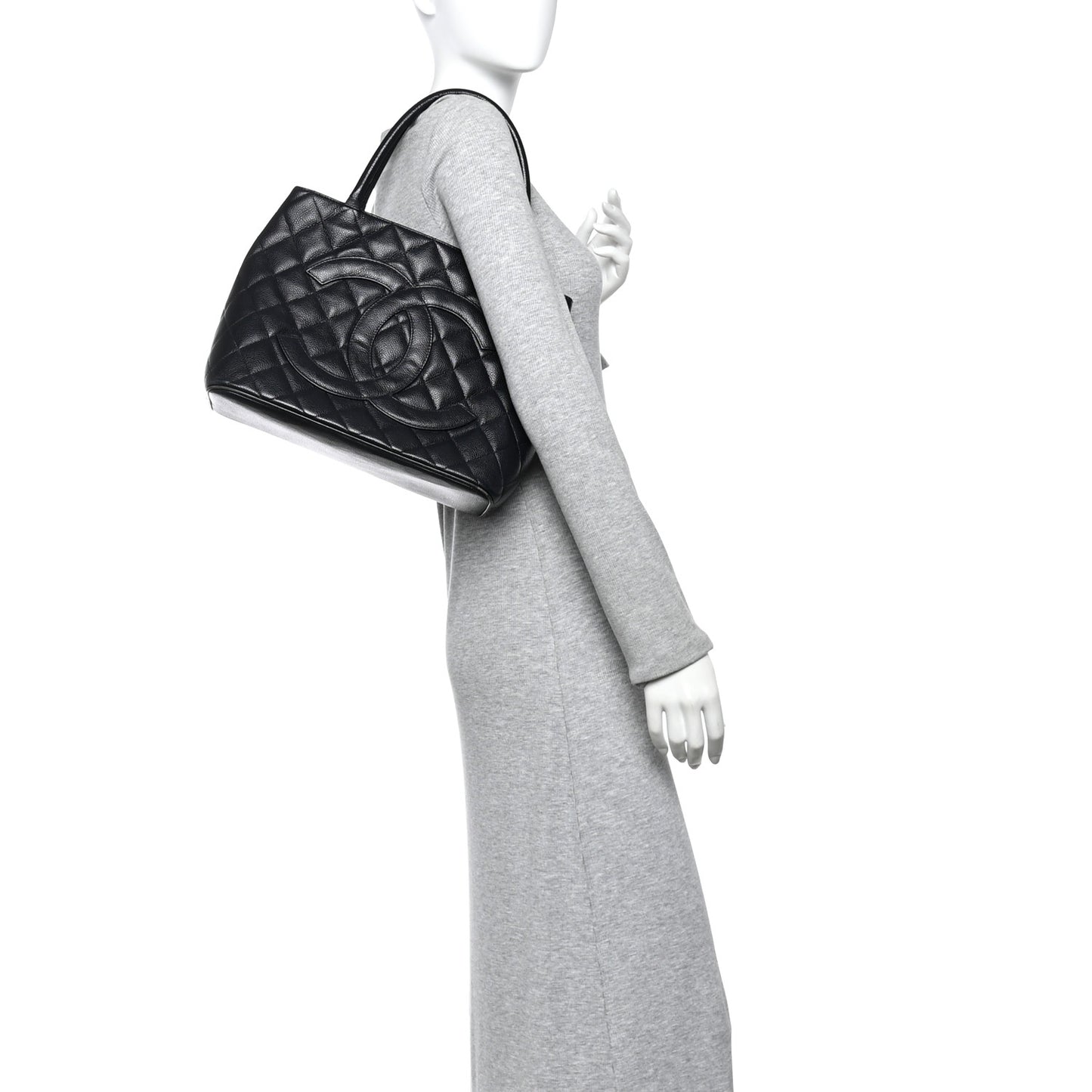 Caviar Quilted Medallion Tote Navy