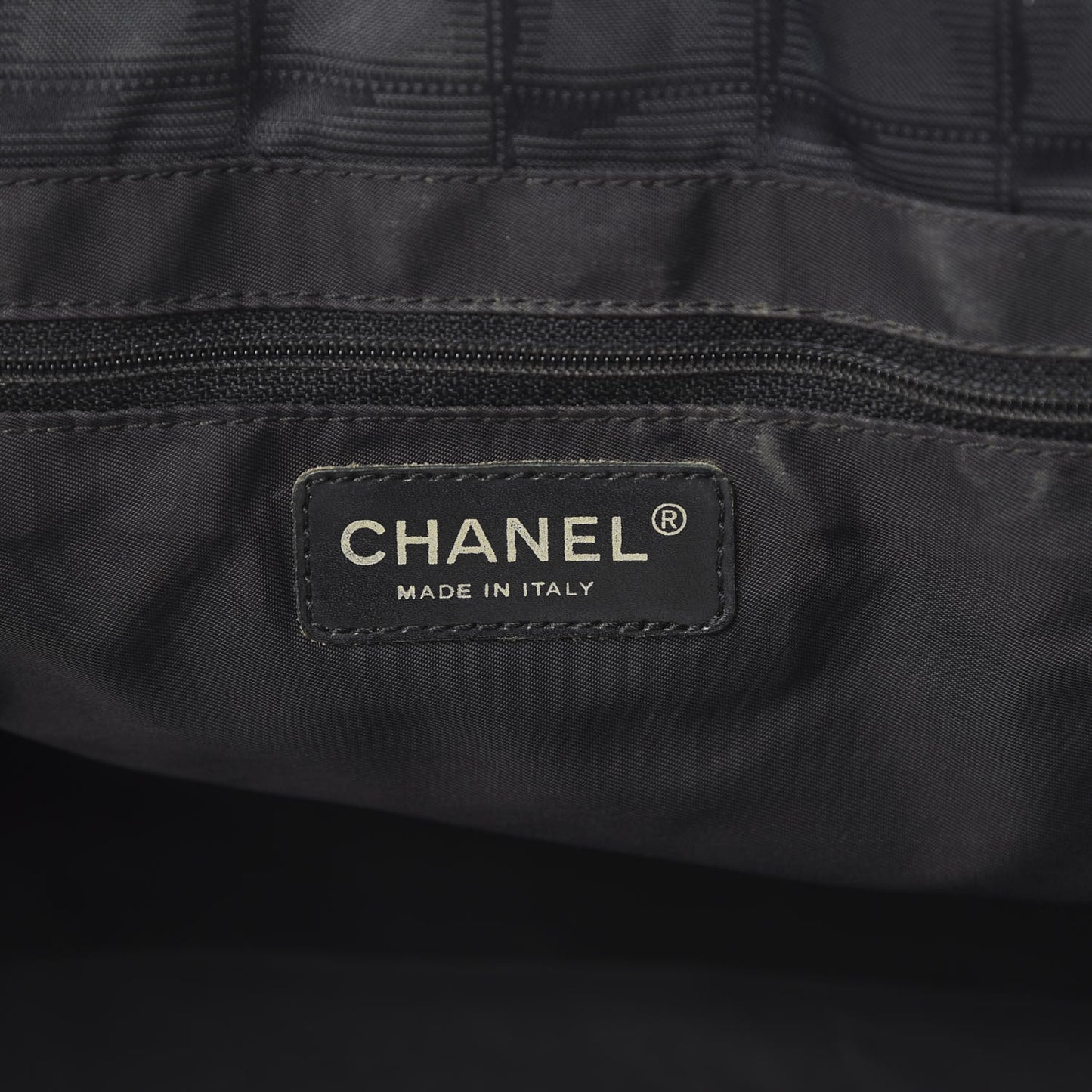 Nylon Medium Travel Tote Black