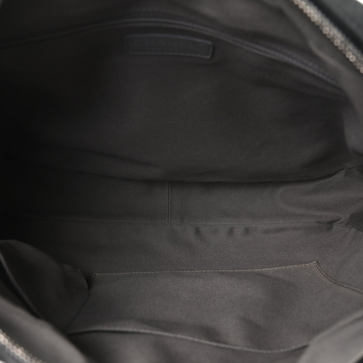 Iridescent Calfskin Quilted Relax CC Camera Case Black