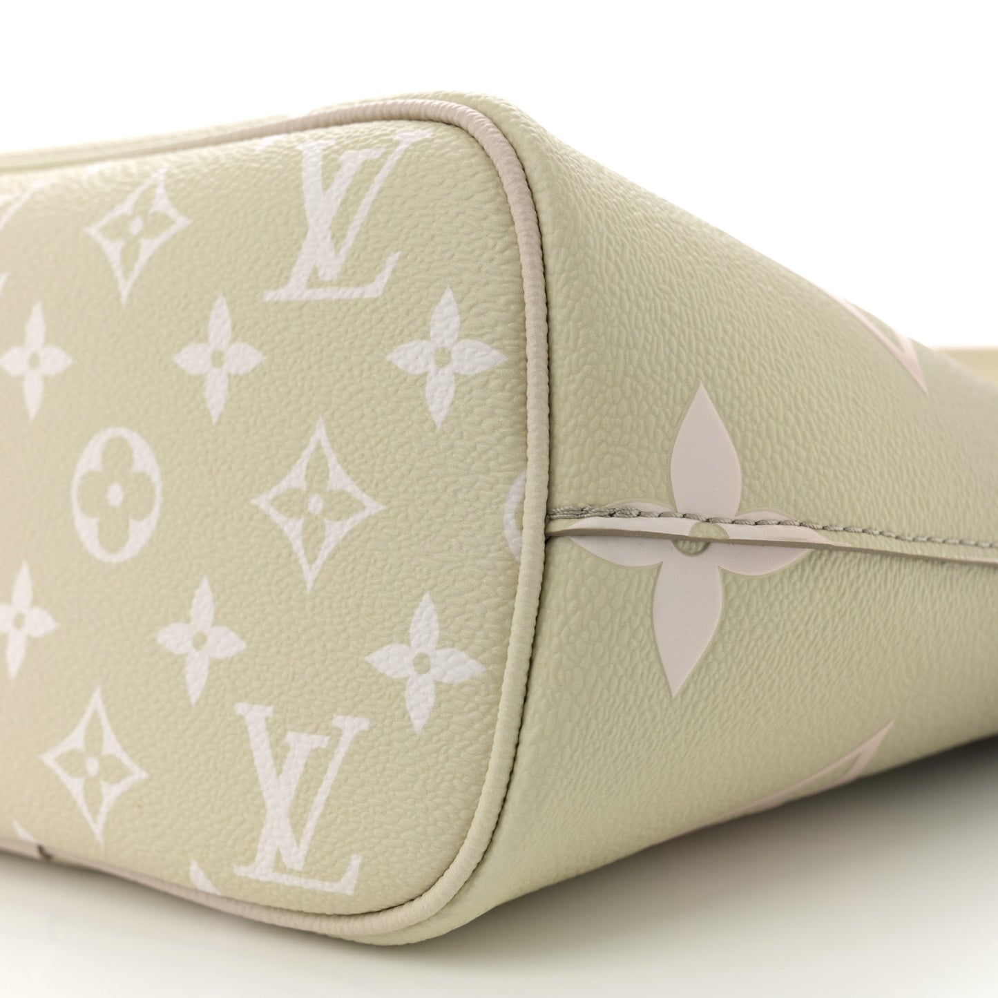 Monogram Giant Spring In The City Marshmallow Hobo Sunset Kaki